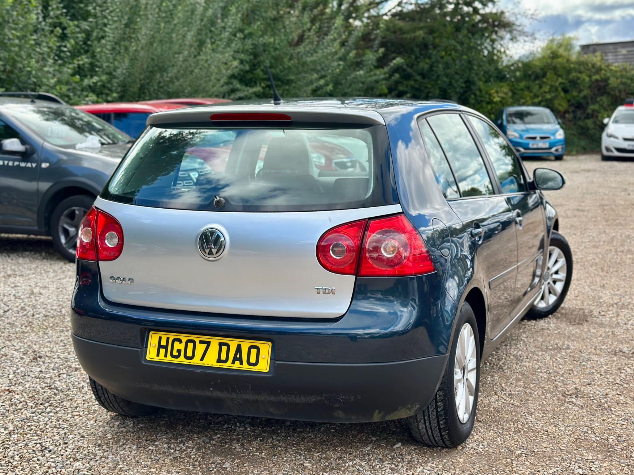 Volkswagen Golf view 13