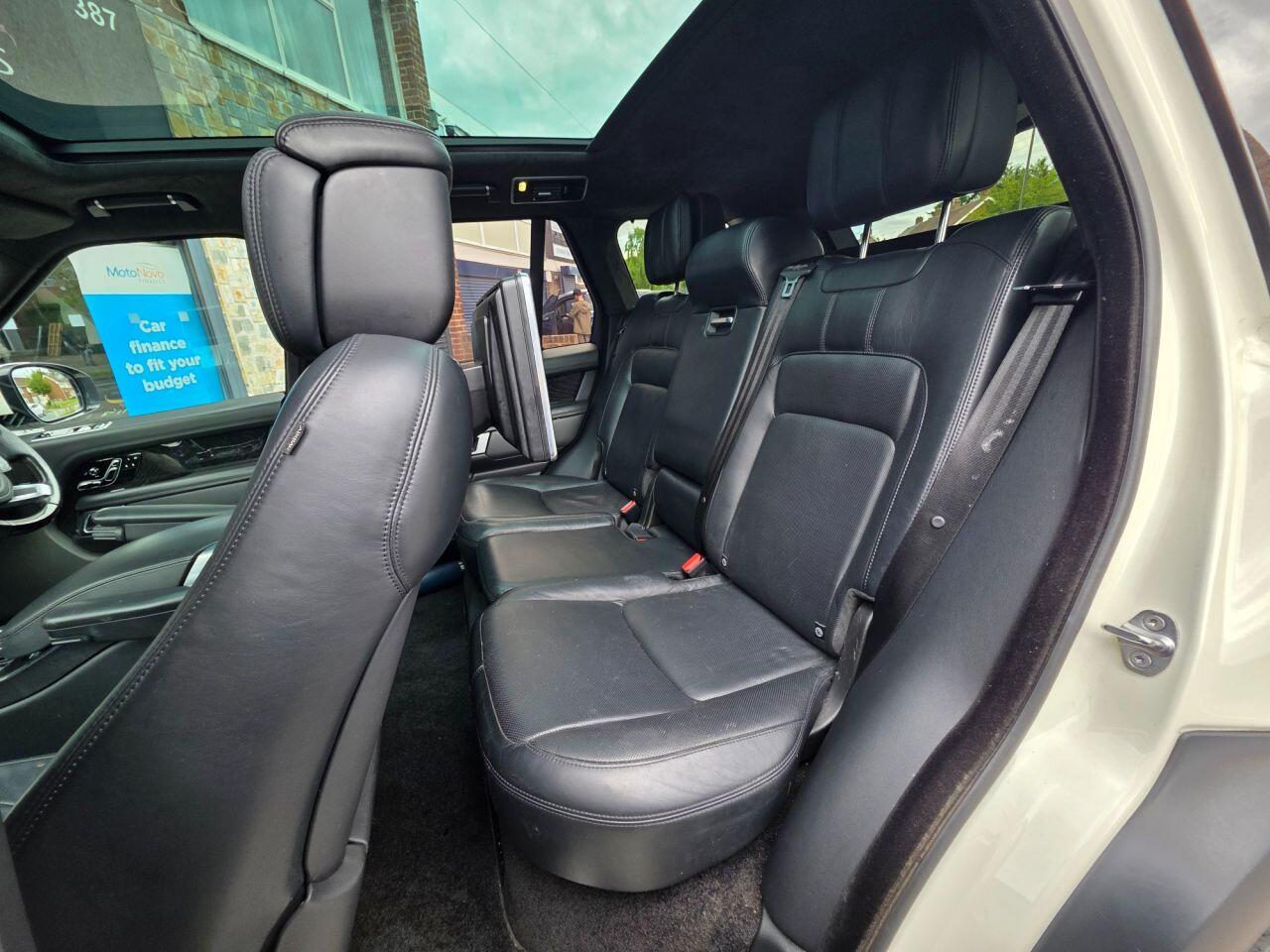 Land Rover Range Rover view 4
