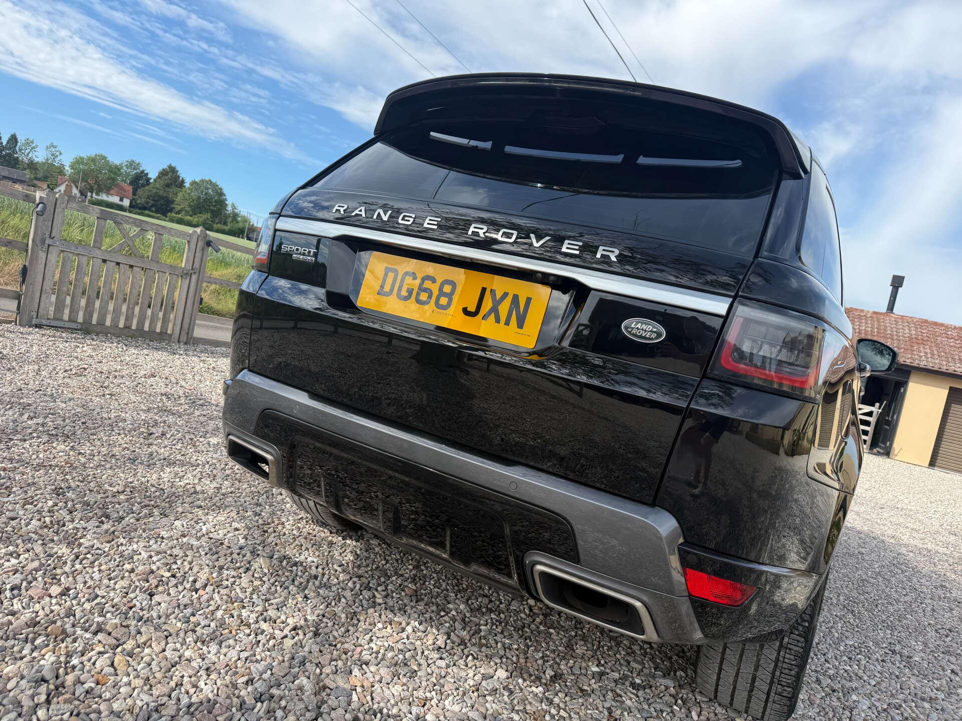 Land Rover Range Rover Sport view 9