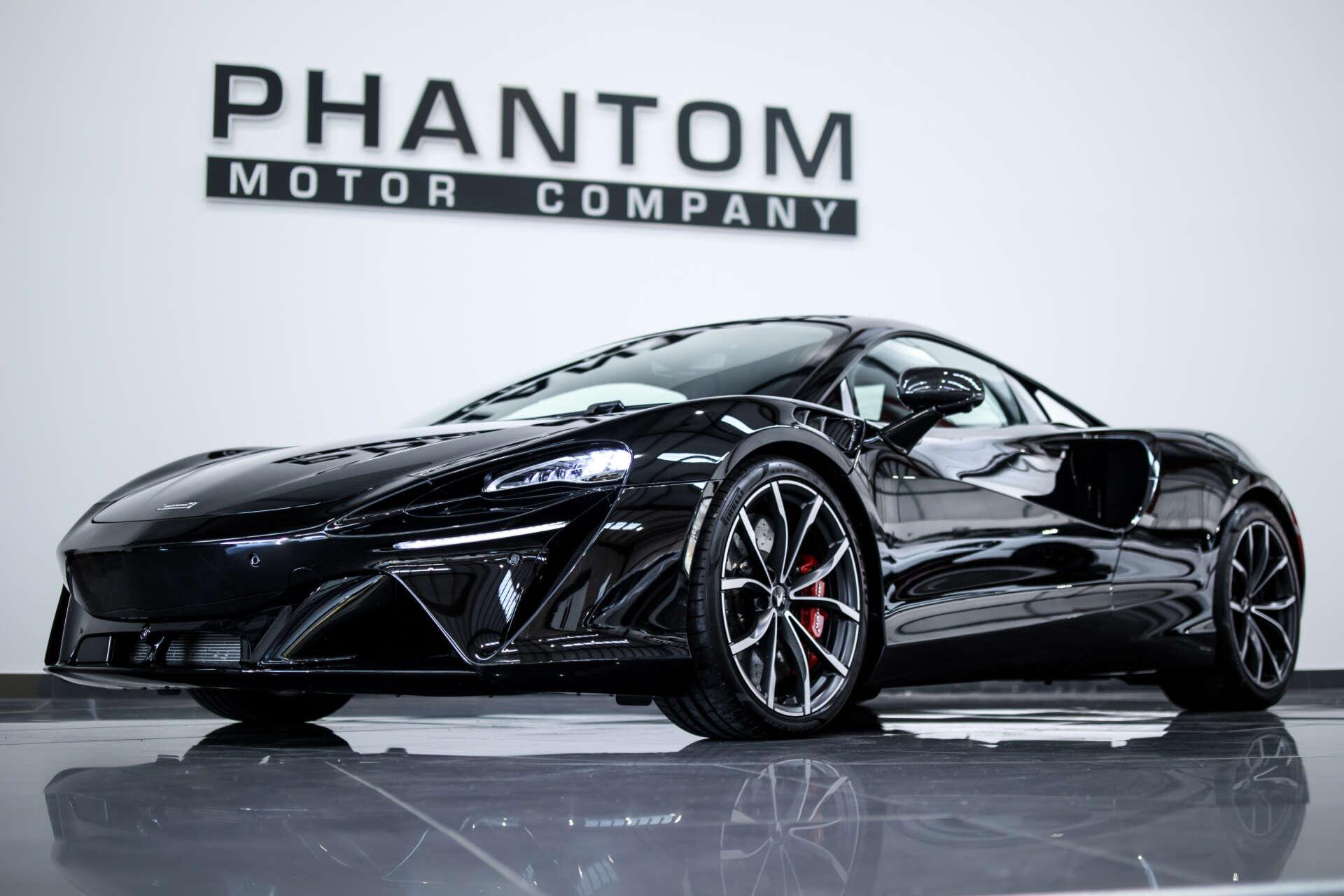 McLaren Artura view 15