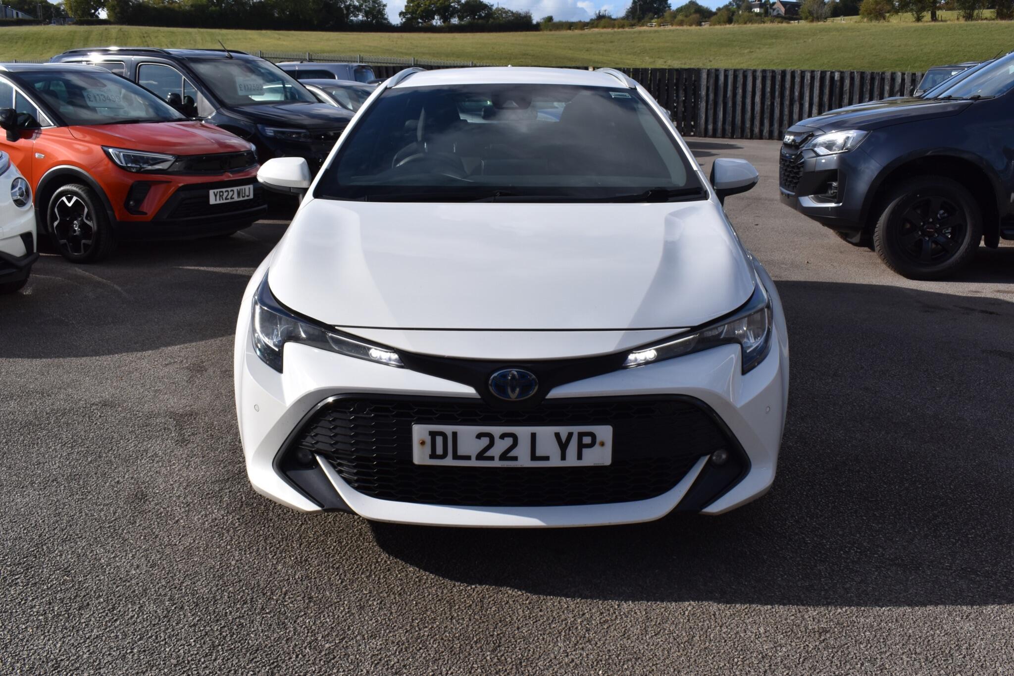 Corolla - 1.8 VVT-h Icon Tech Touring Sports CVT Euro 6 (s/s) 5dr - Image 3