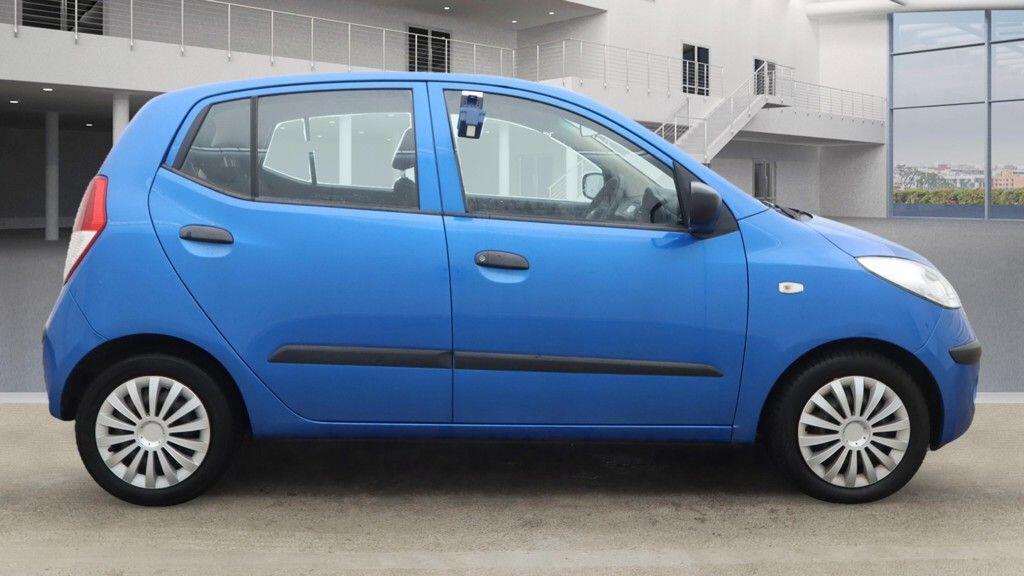 Hyundai I10 view 2