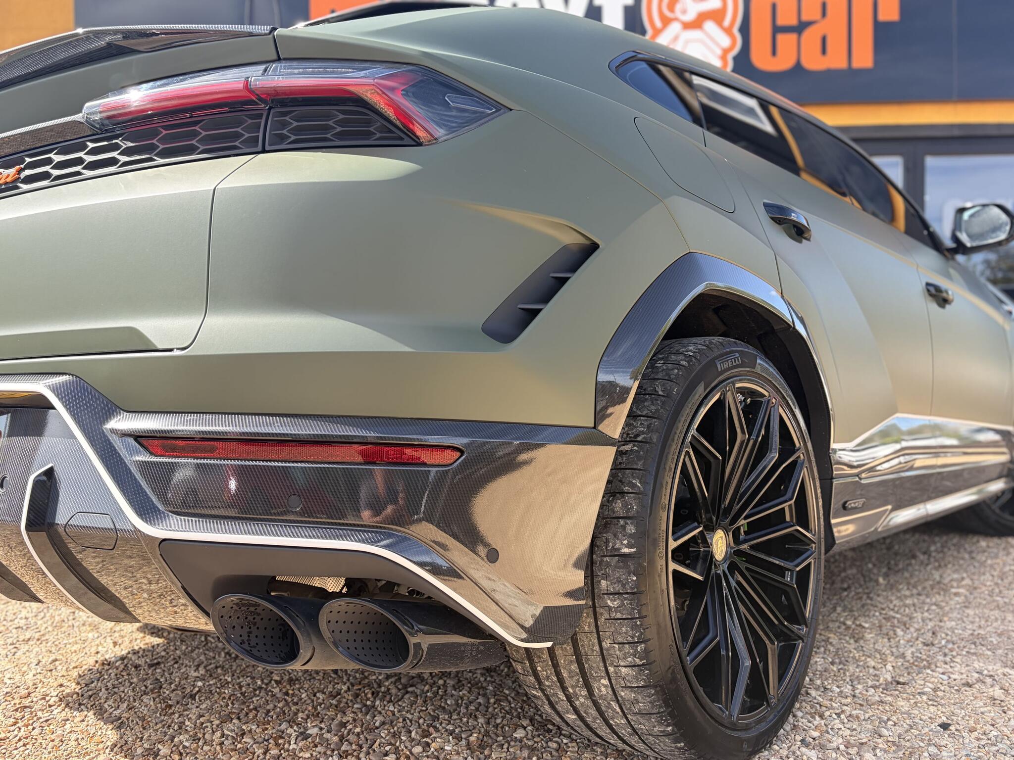 Lamborghini Urus view 15