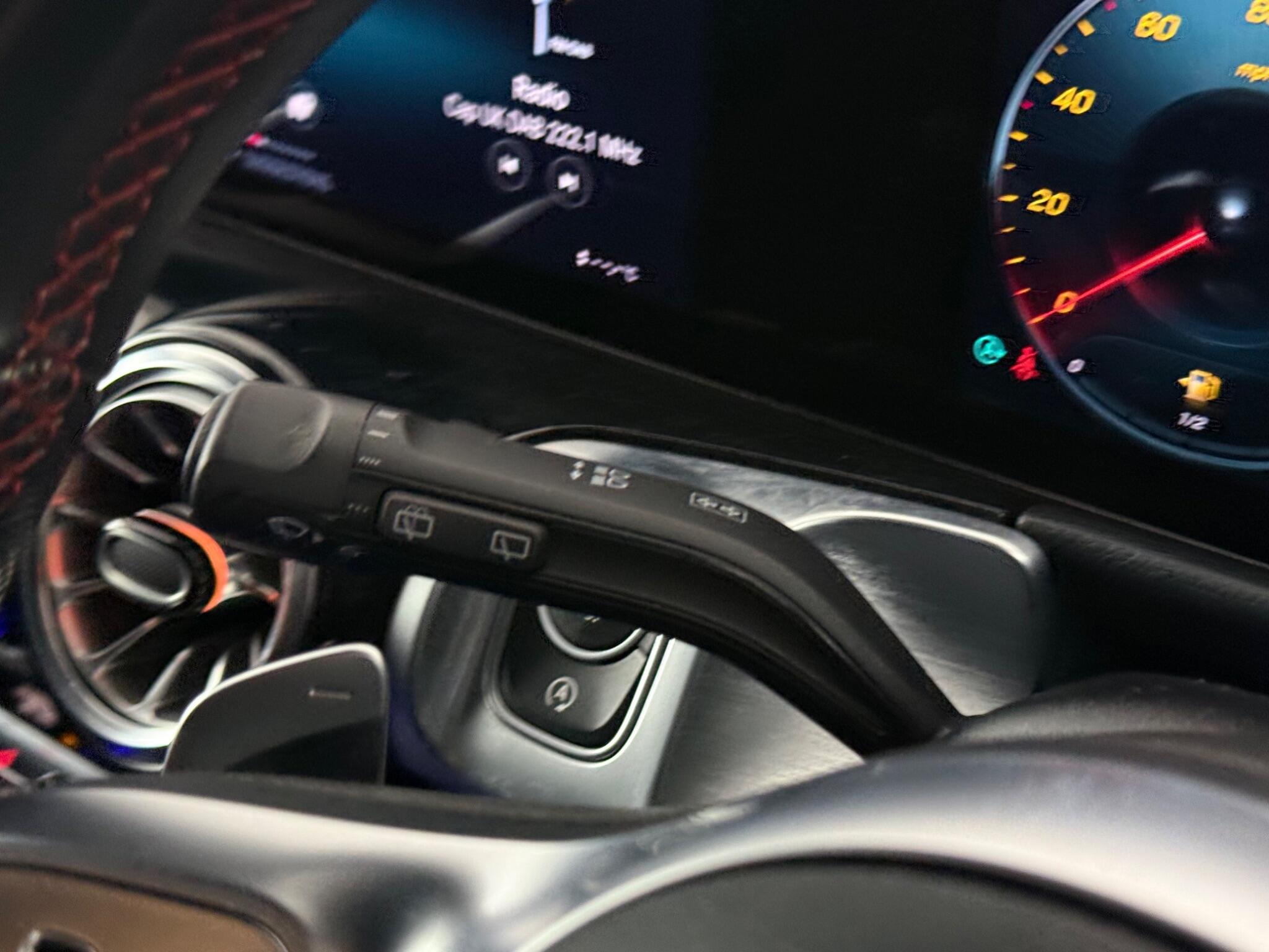 Mercedes-Benz GLB view 19