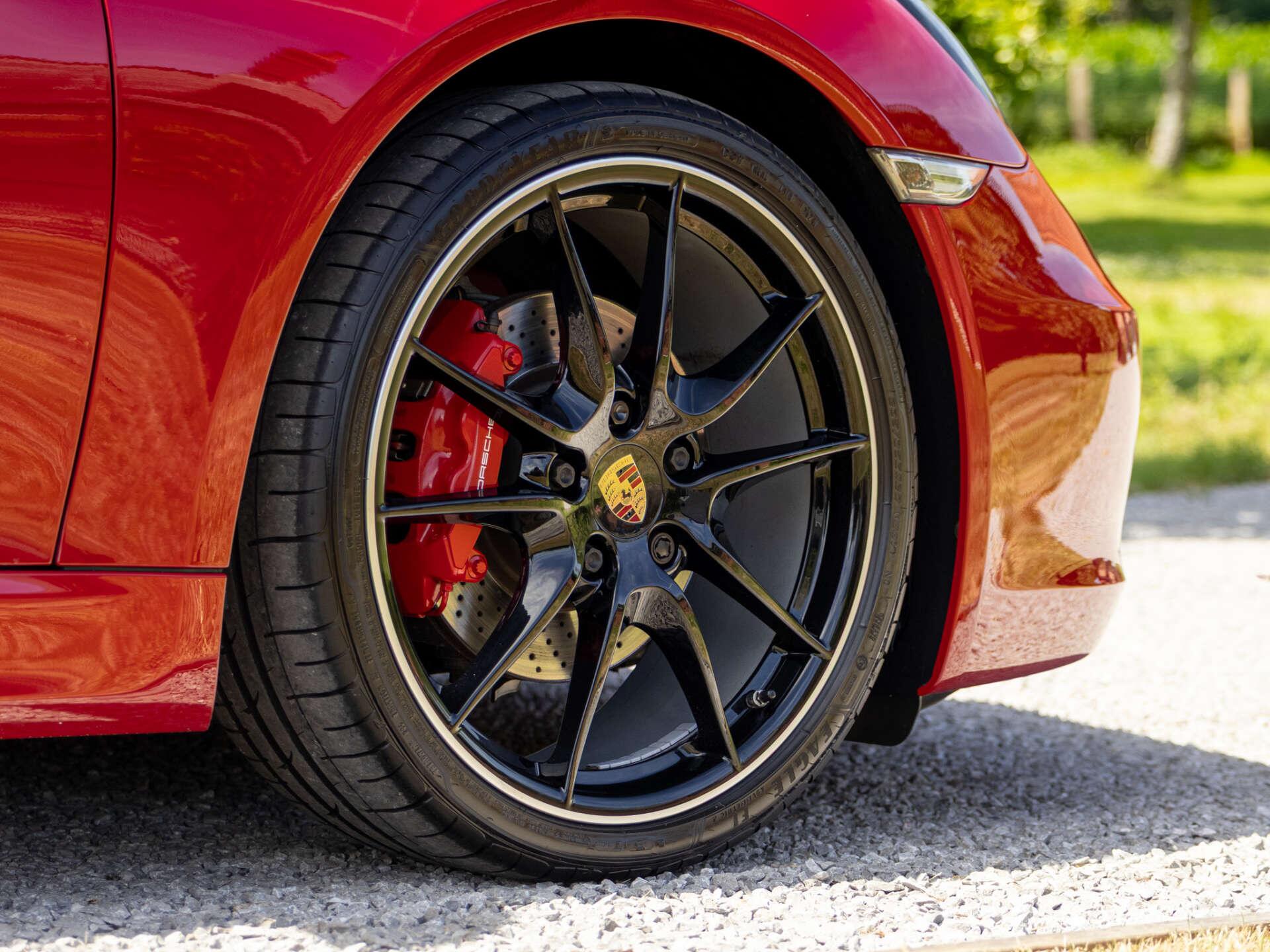 Porsche Cayman view 38