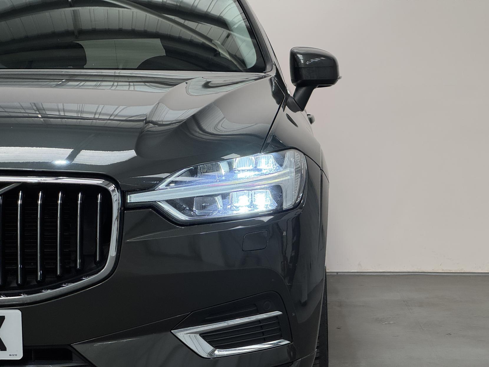 Volvo XC60 view 3
