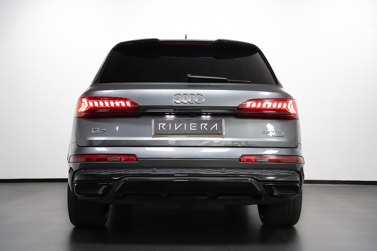 Audi Q7 view 38