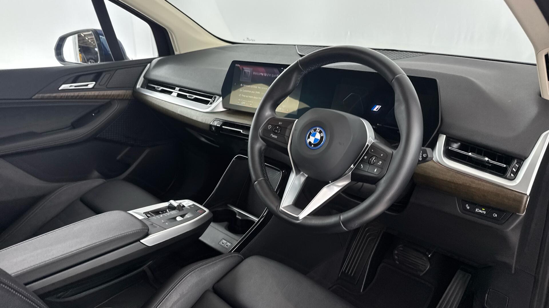 BMW 2 Series Active Tourer view 9