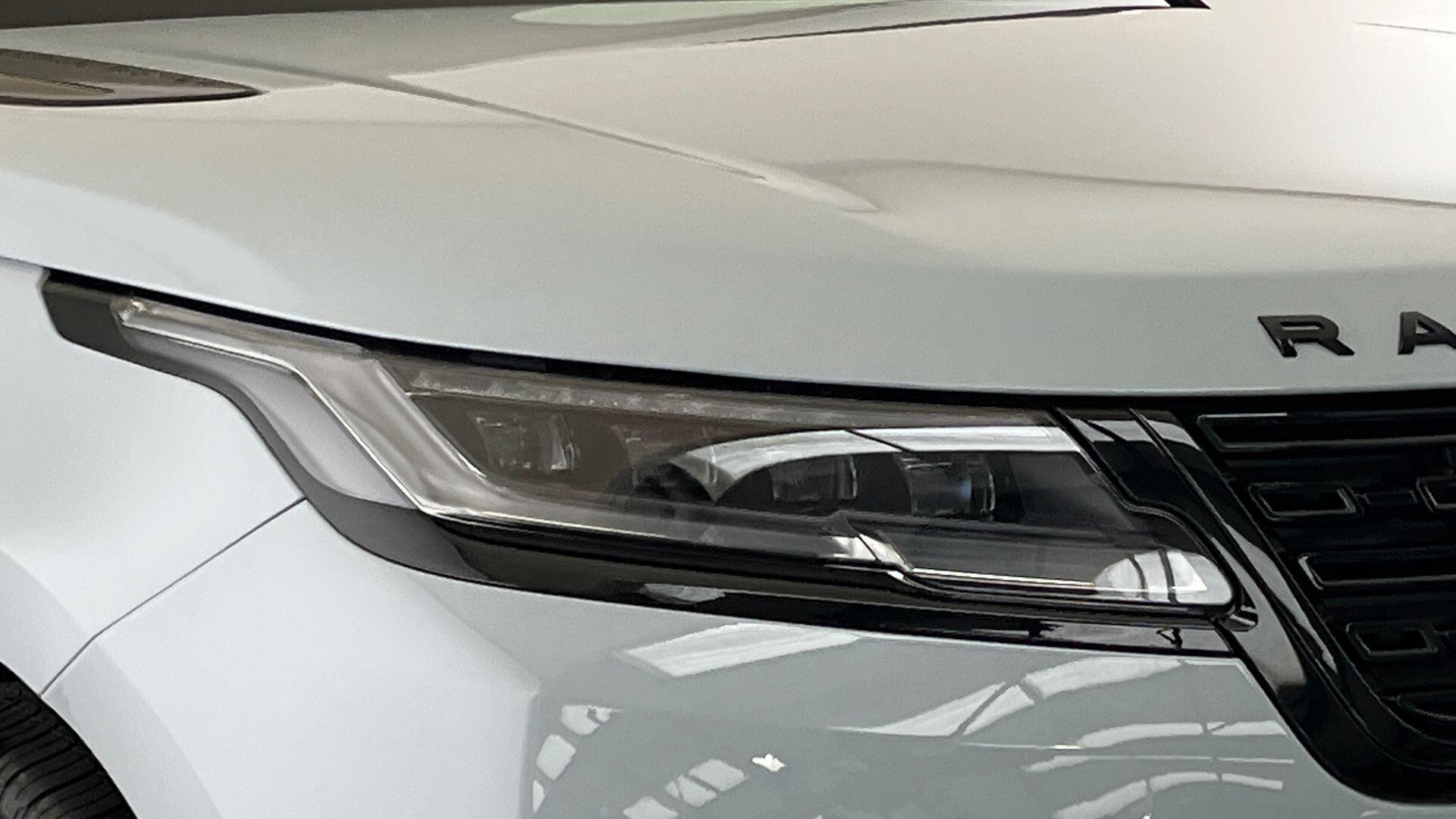 Land Rover Range Rover Velar view 17