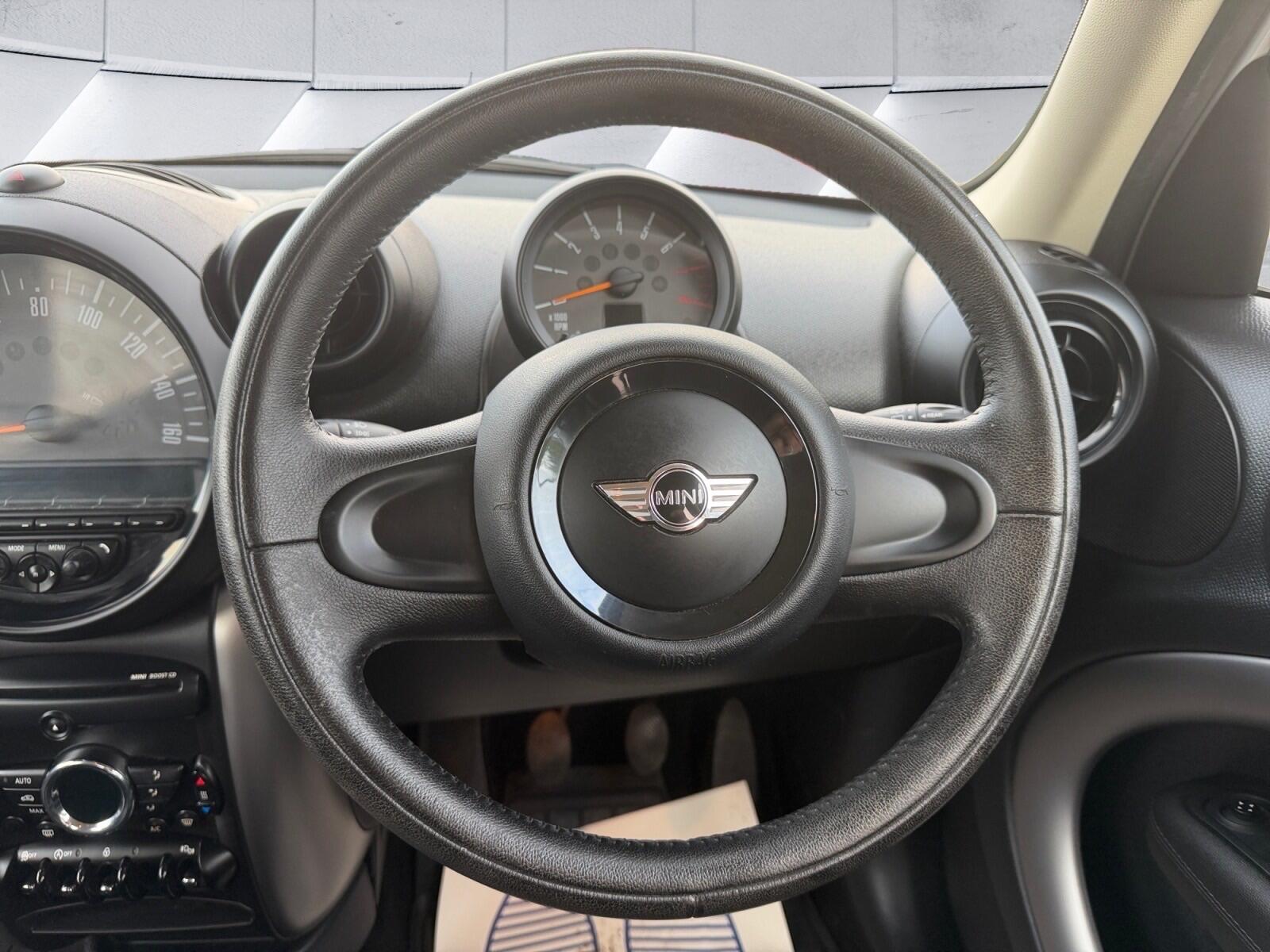 Mini Countryman view 13