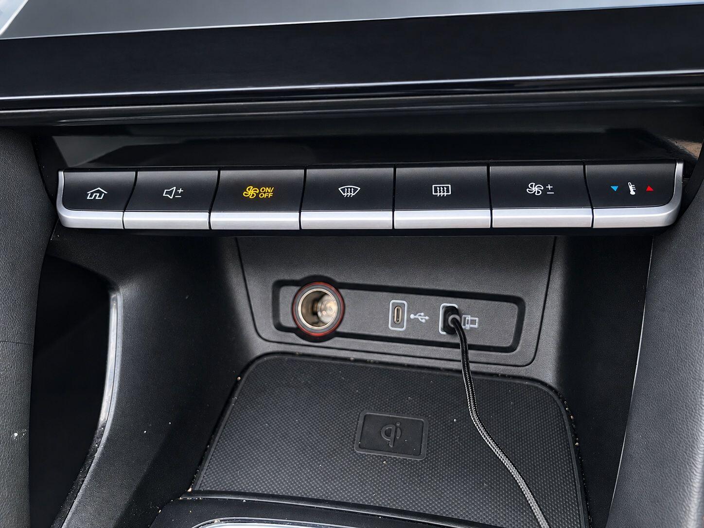 MG ZS view 24