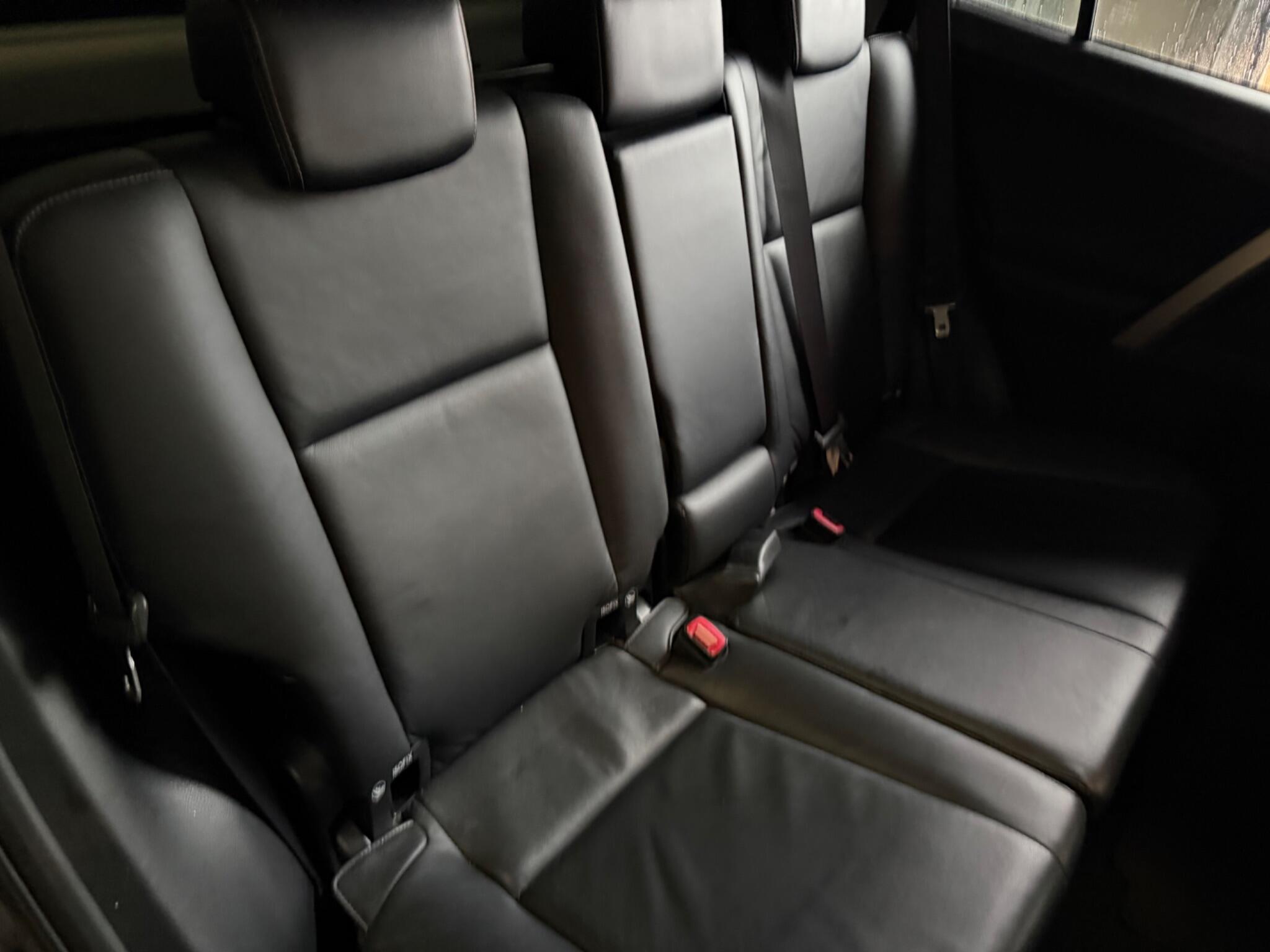 Toyota RAV4 view 8