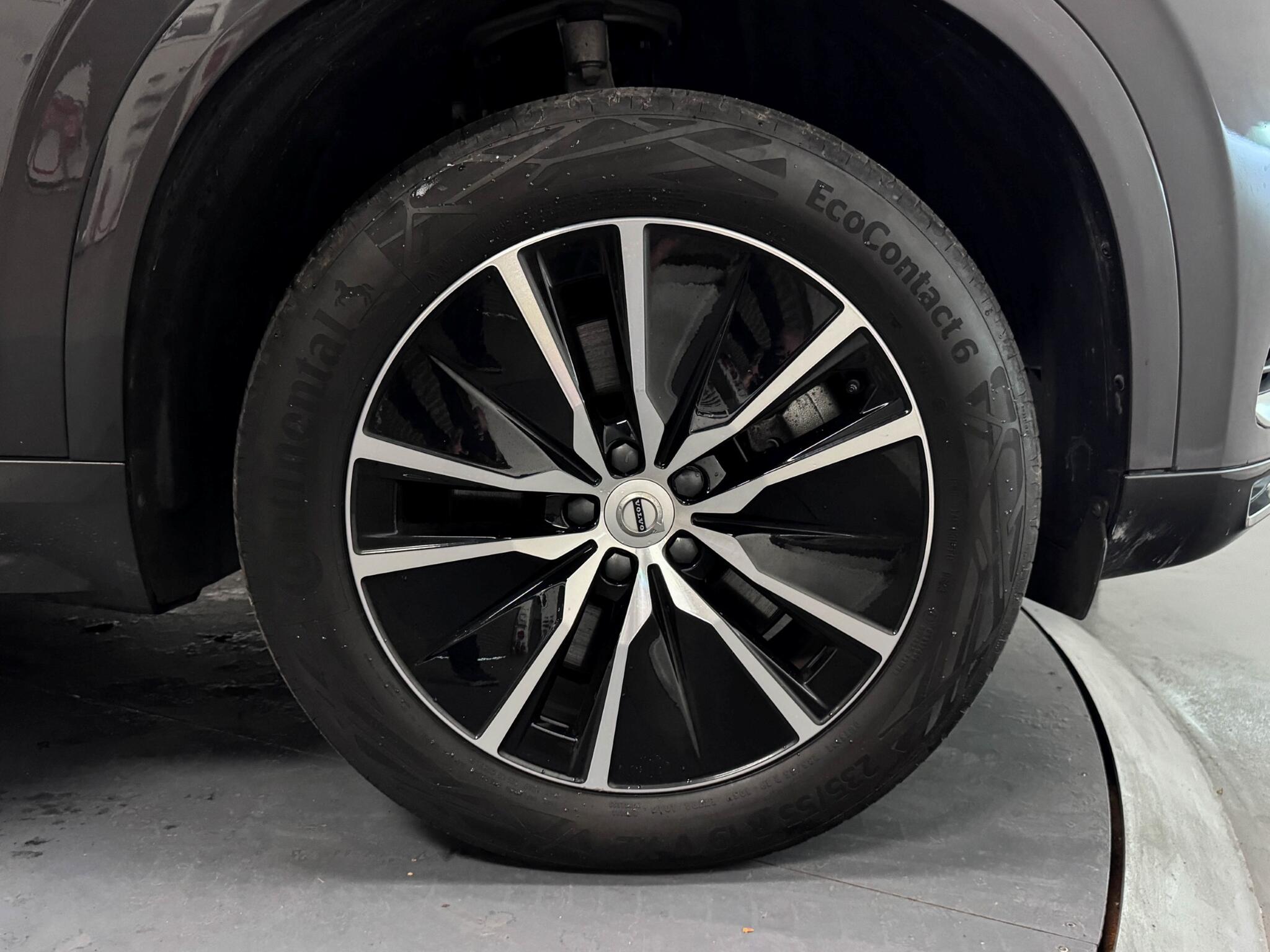 Volvo XC90 view 59