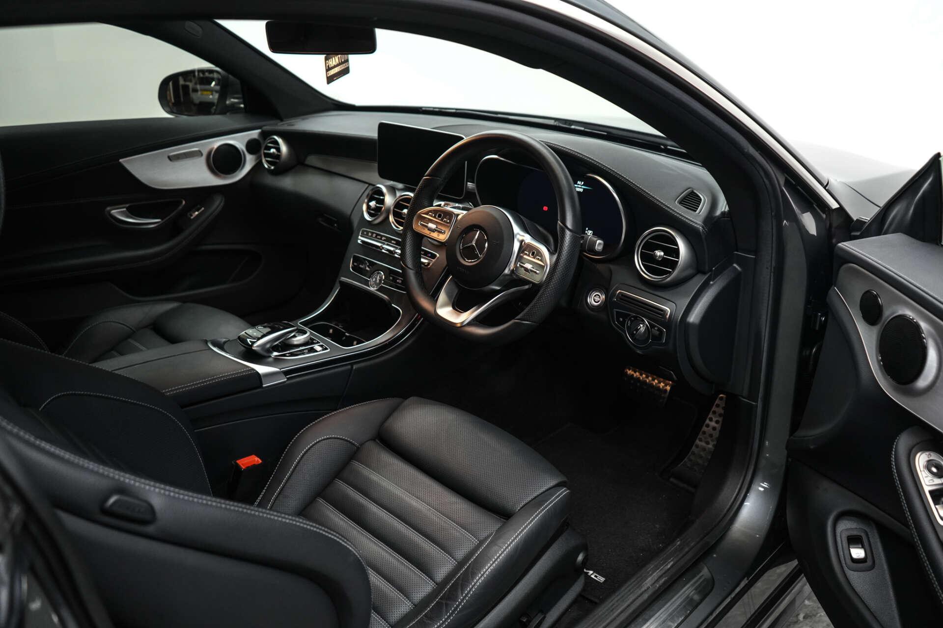 Mercedes-Benz C Class view 12