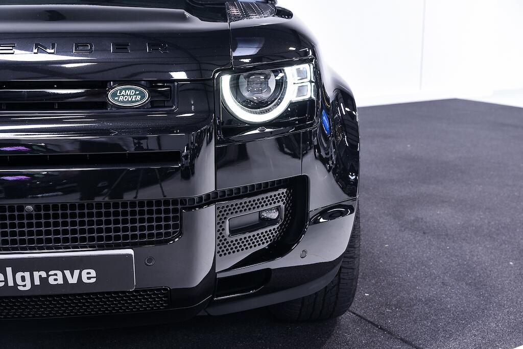 Land Rover Defender view 11