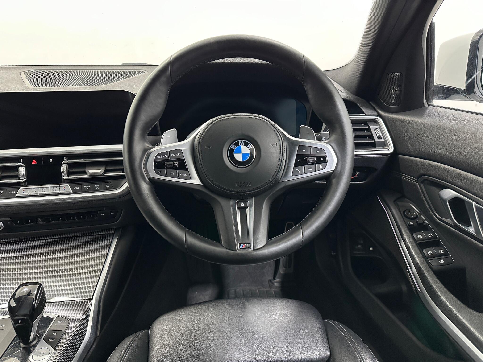 BMW 3 Series view 13