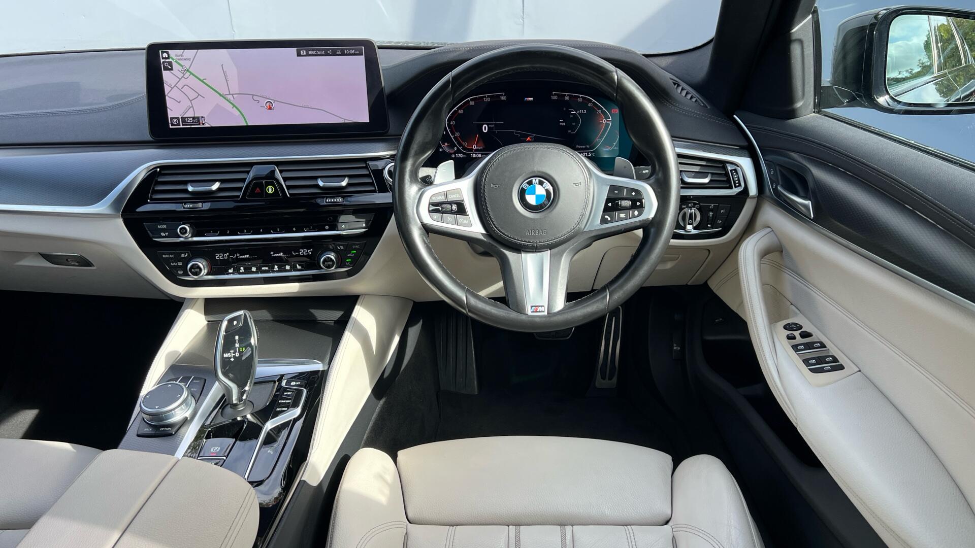BMW 5 Series view 5
