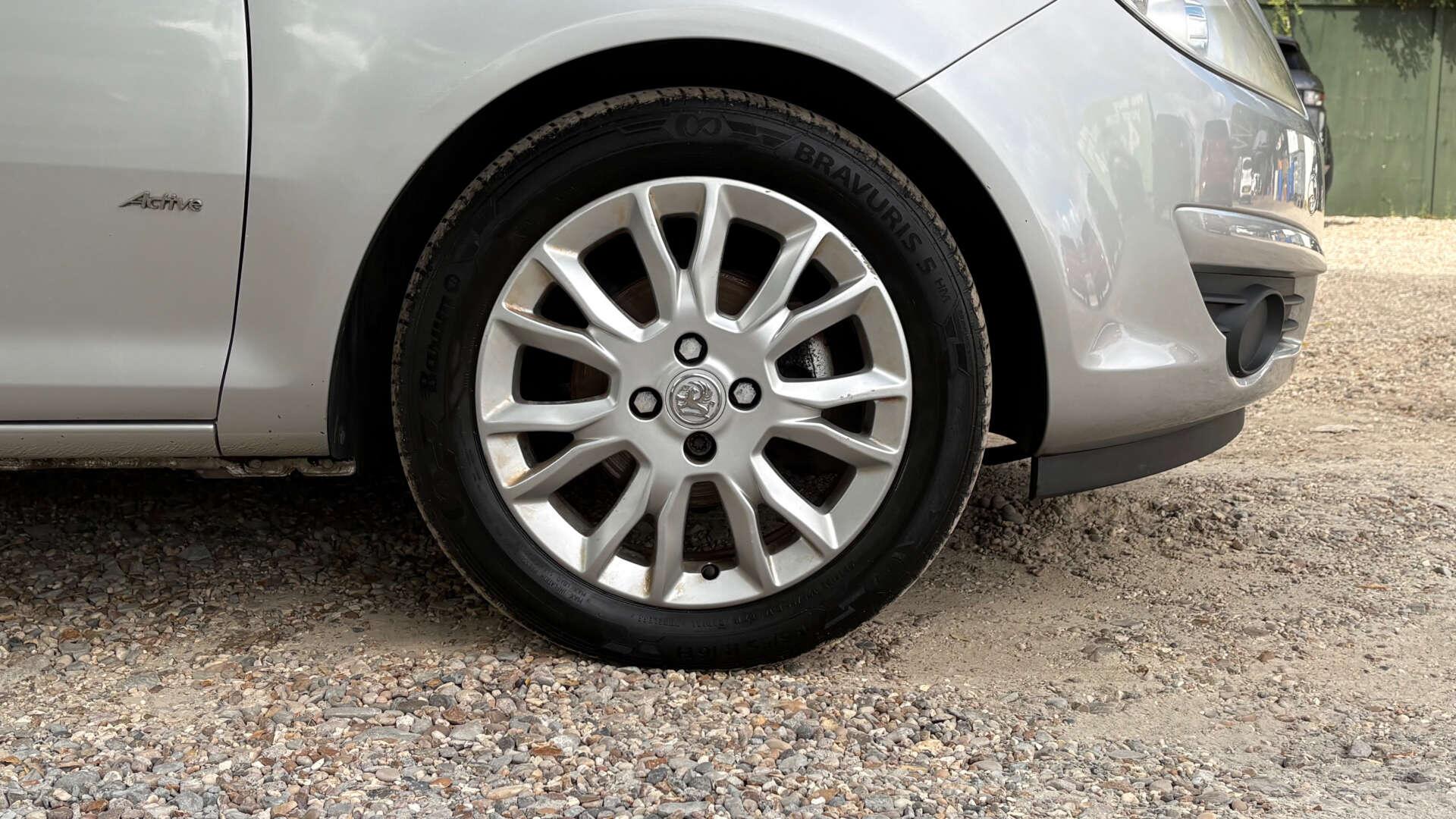 Vauxhall Corsa view 26