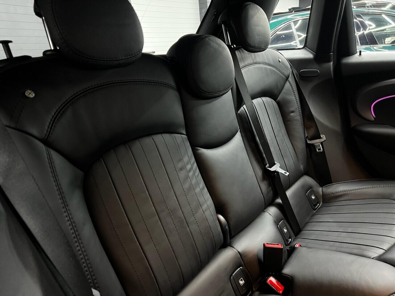 Mini Hatch view 44
