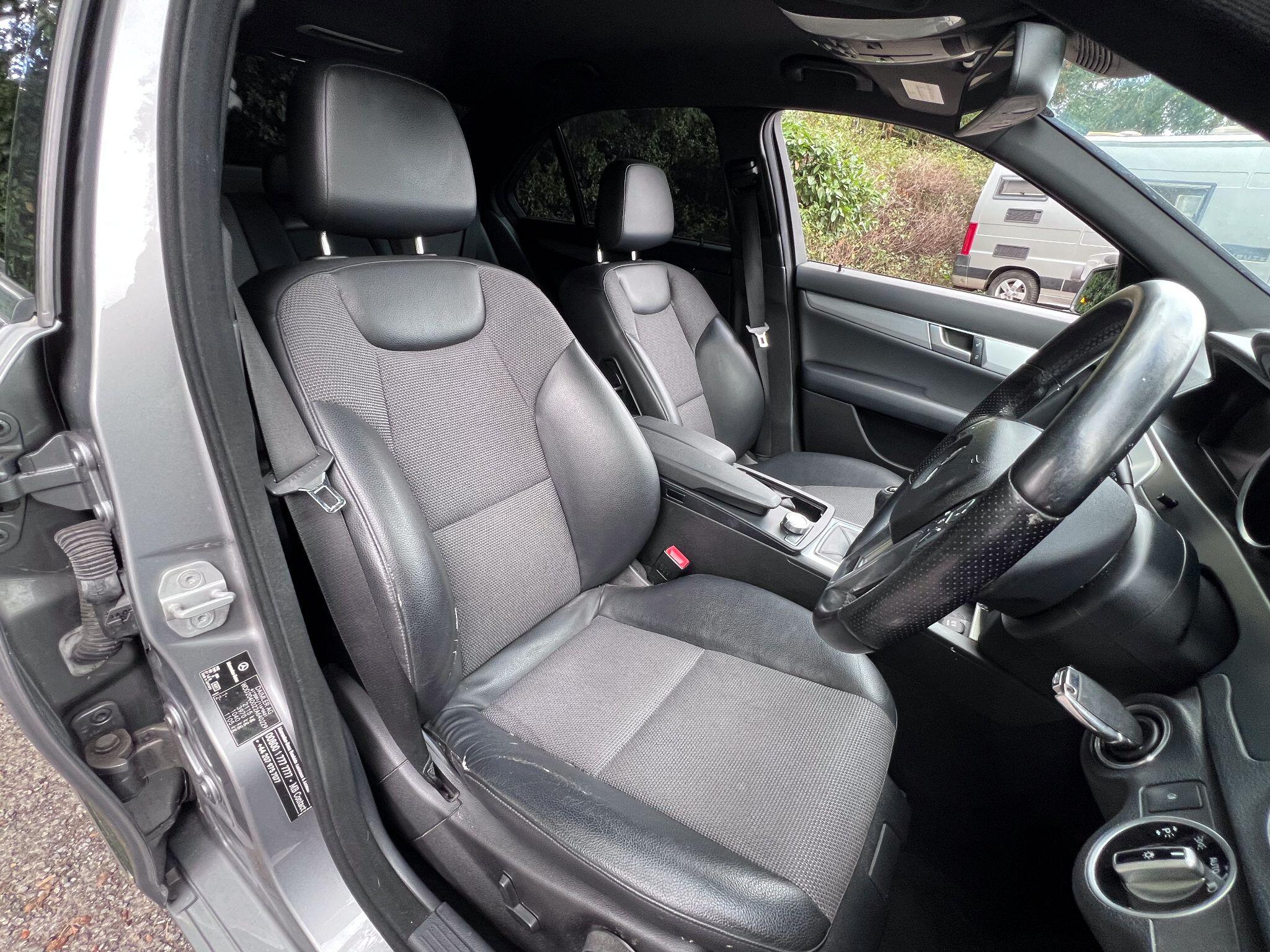 Mercedes-Benz C-Class view 3