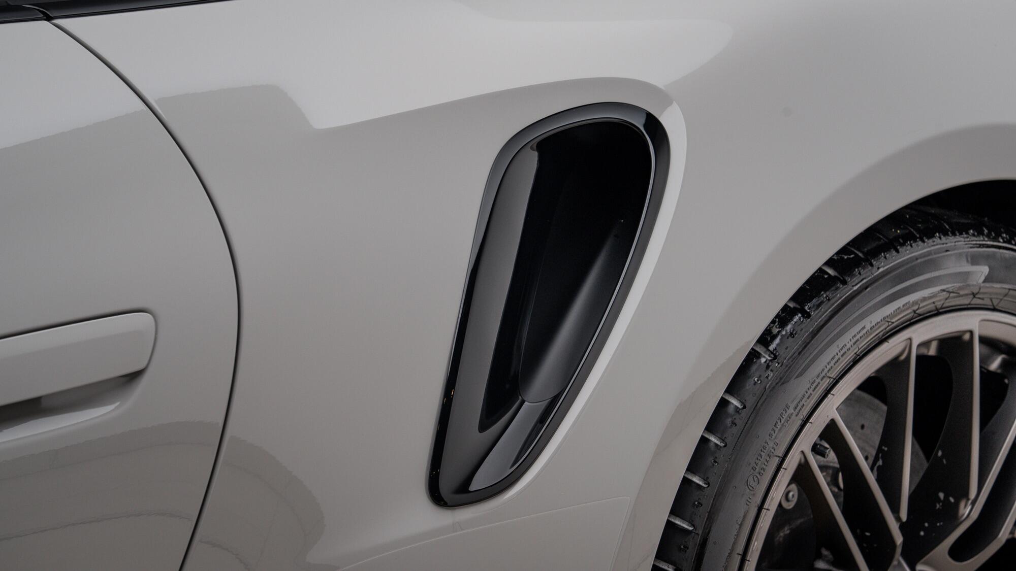 Porsche 911 view 53