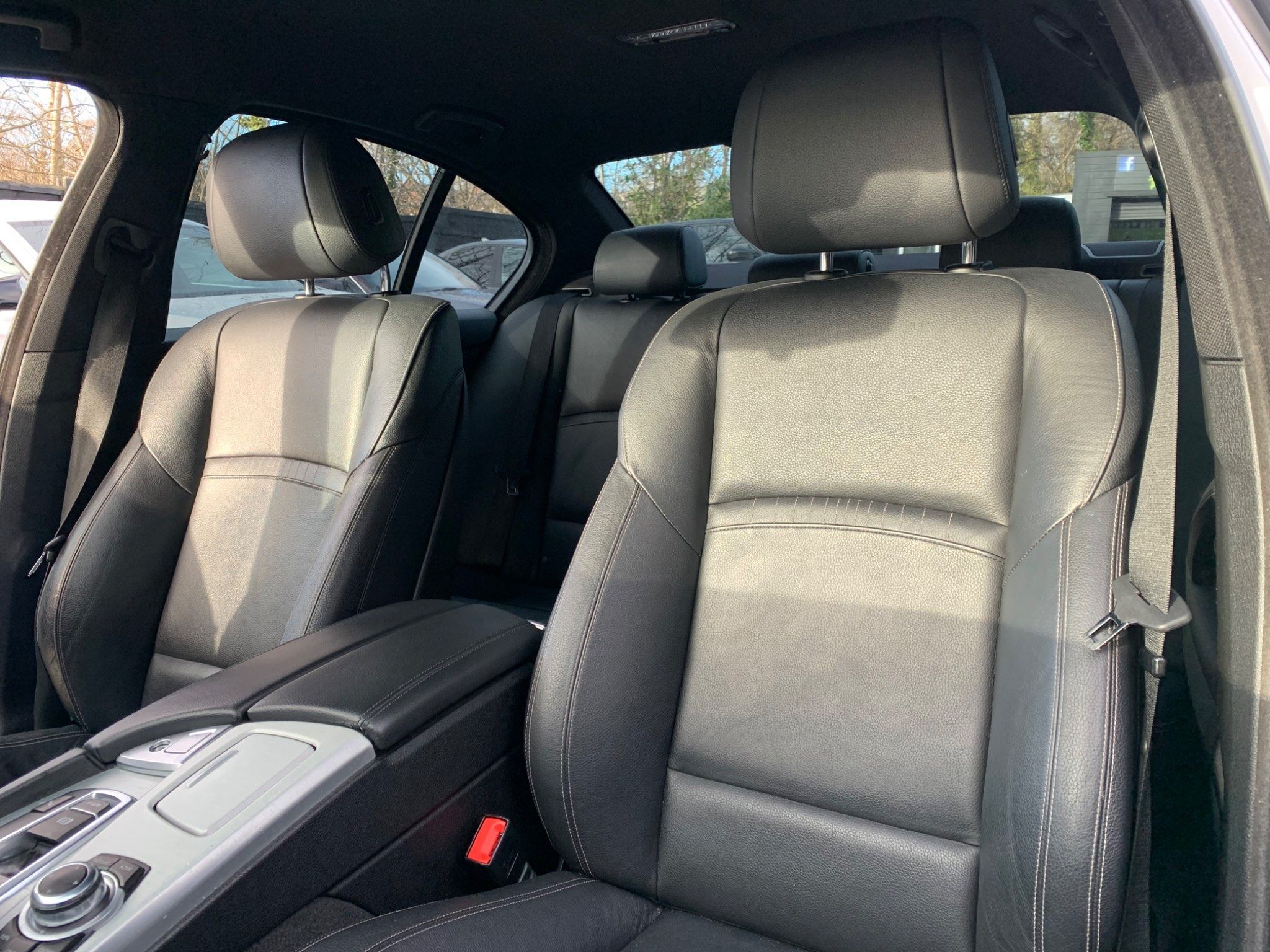 BMW 5 Series view 23