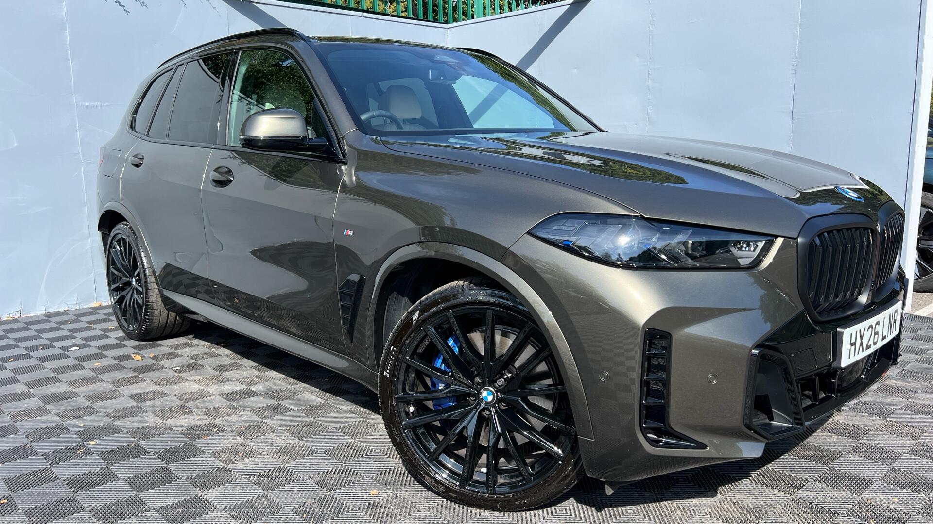 BMW X5 view 24
