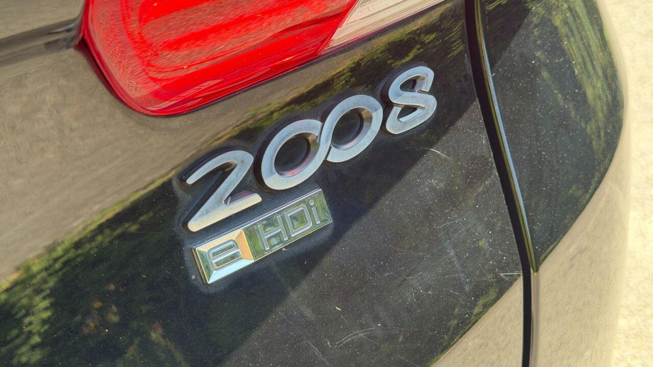 Peugeot 2008 view 40