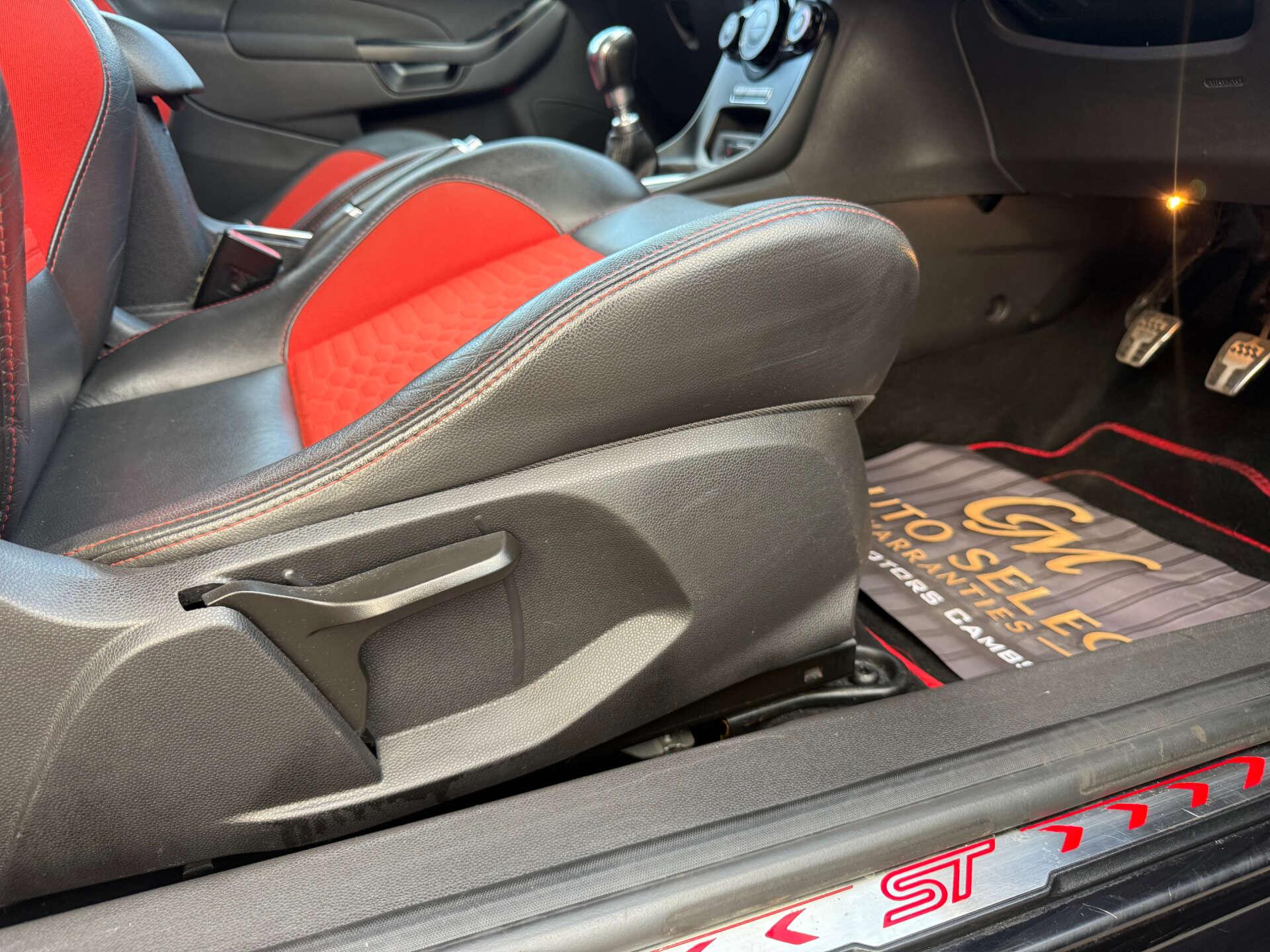 Ford Fiesta view 44