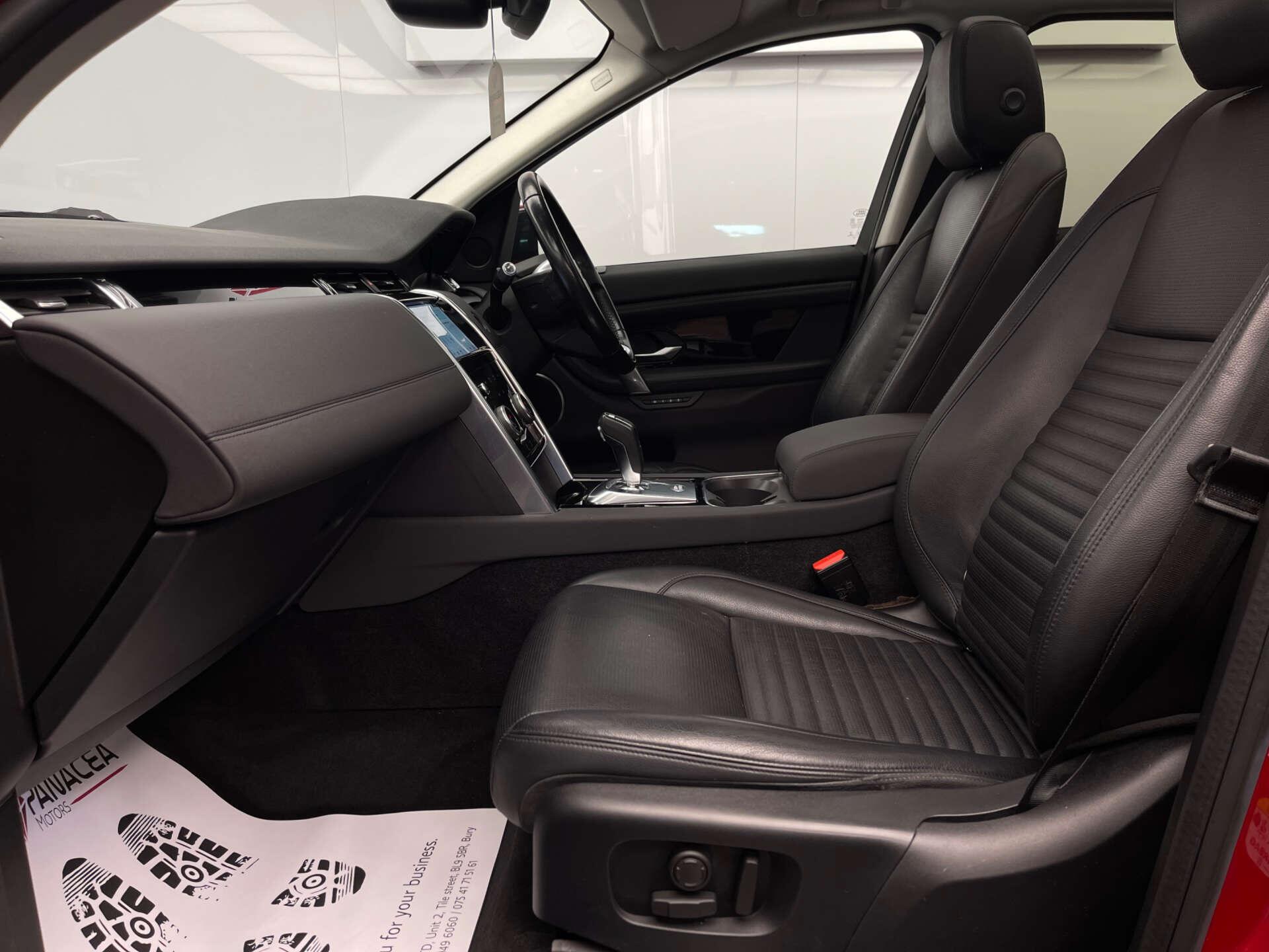 Land Rover Discovery Sport view 38
