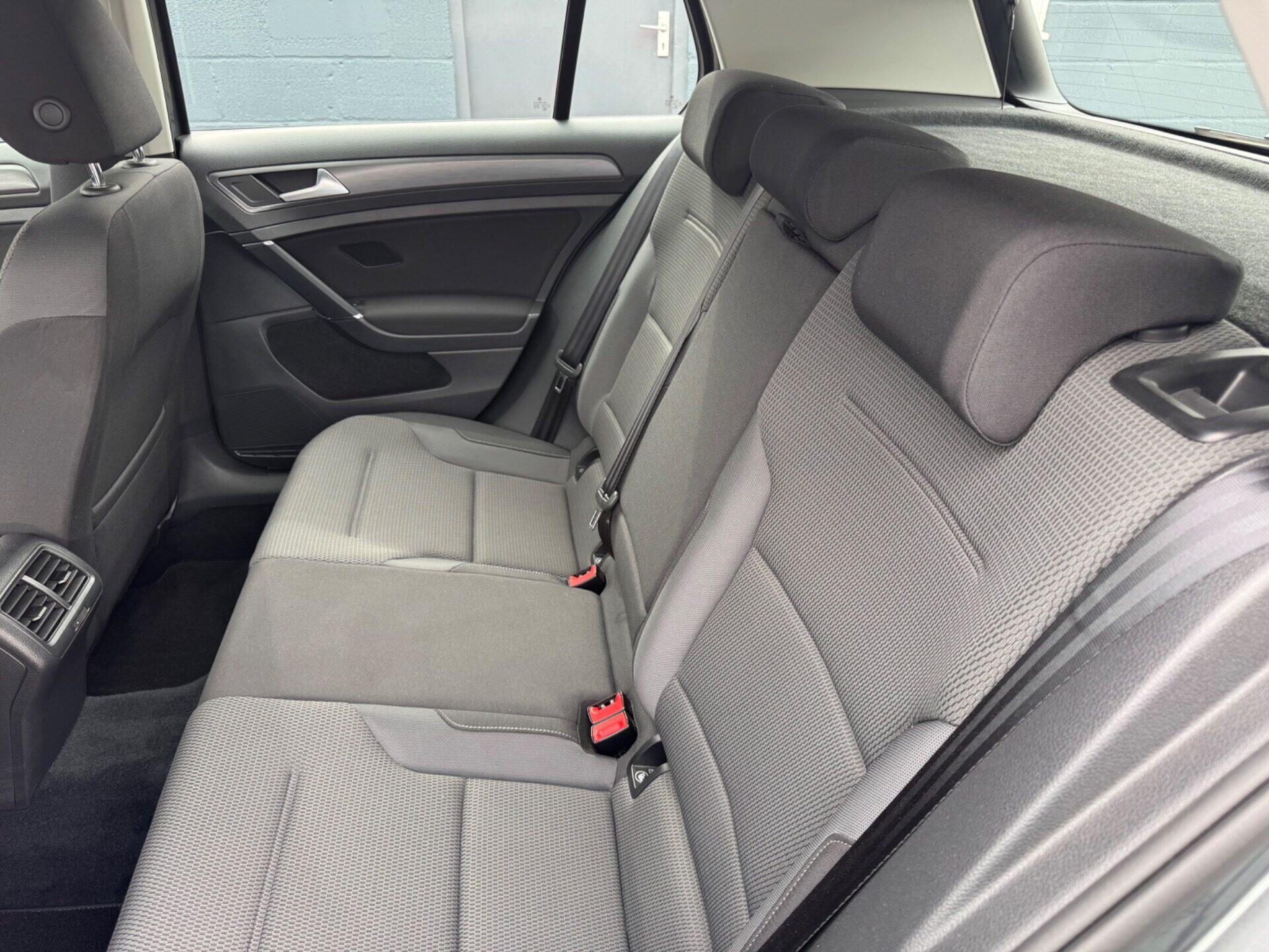 Volkswagen Golf view 30