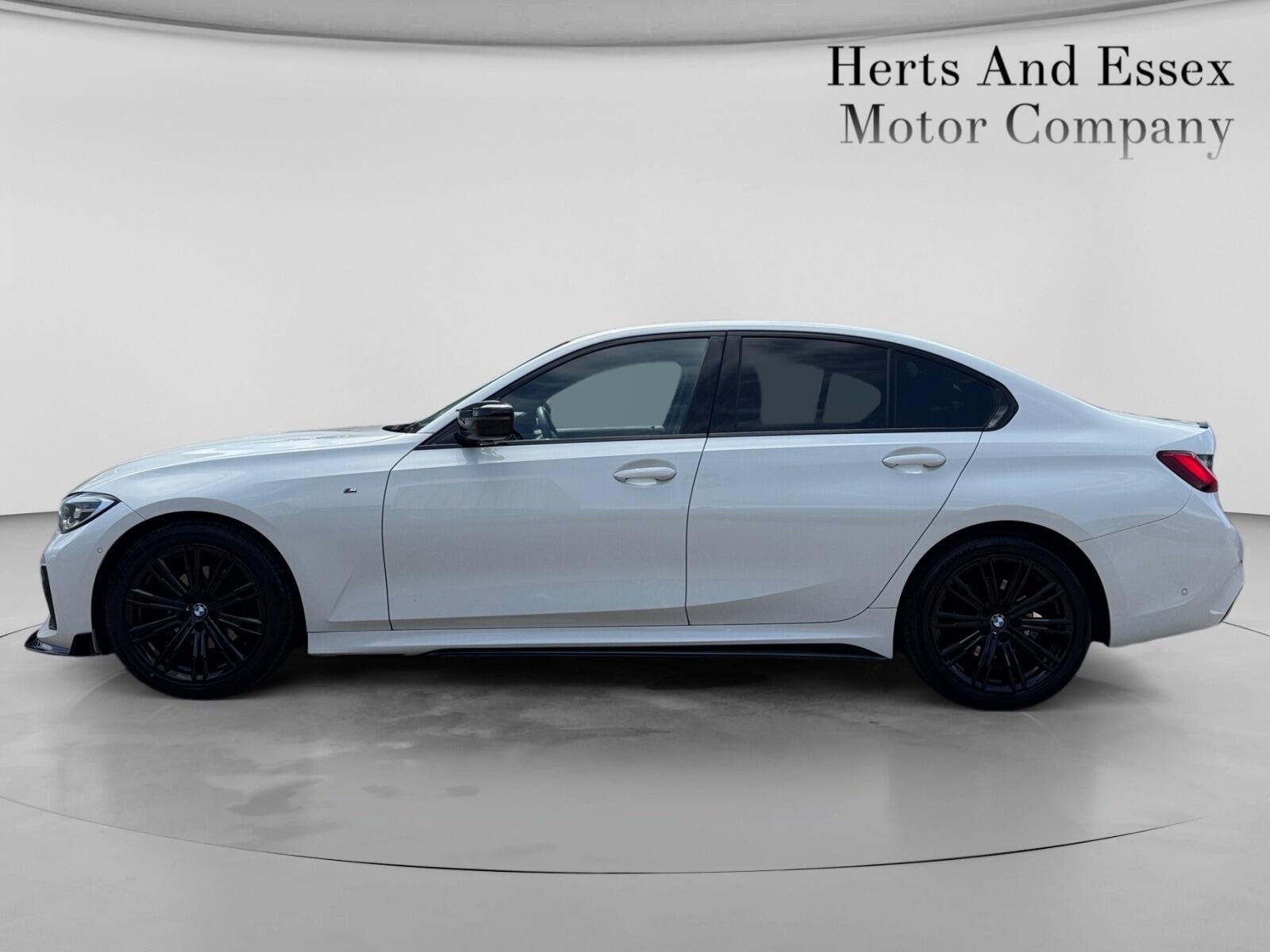 BMW 3 Series view 5