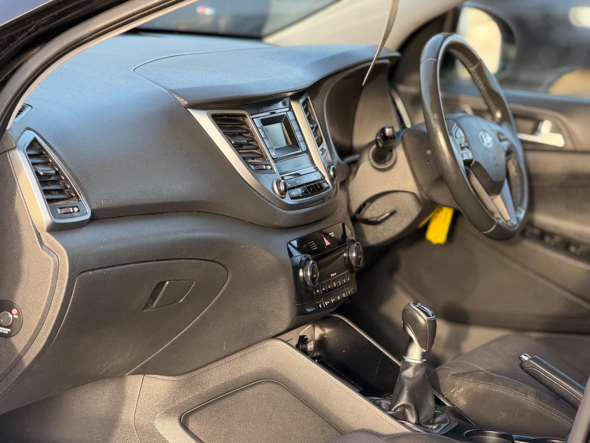 2016 Hyundai TUCSON 1.6 GDi Blue Drive SE Euro 6 (s/s) 5dr image 19