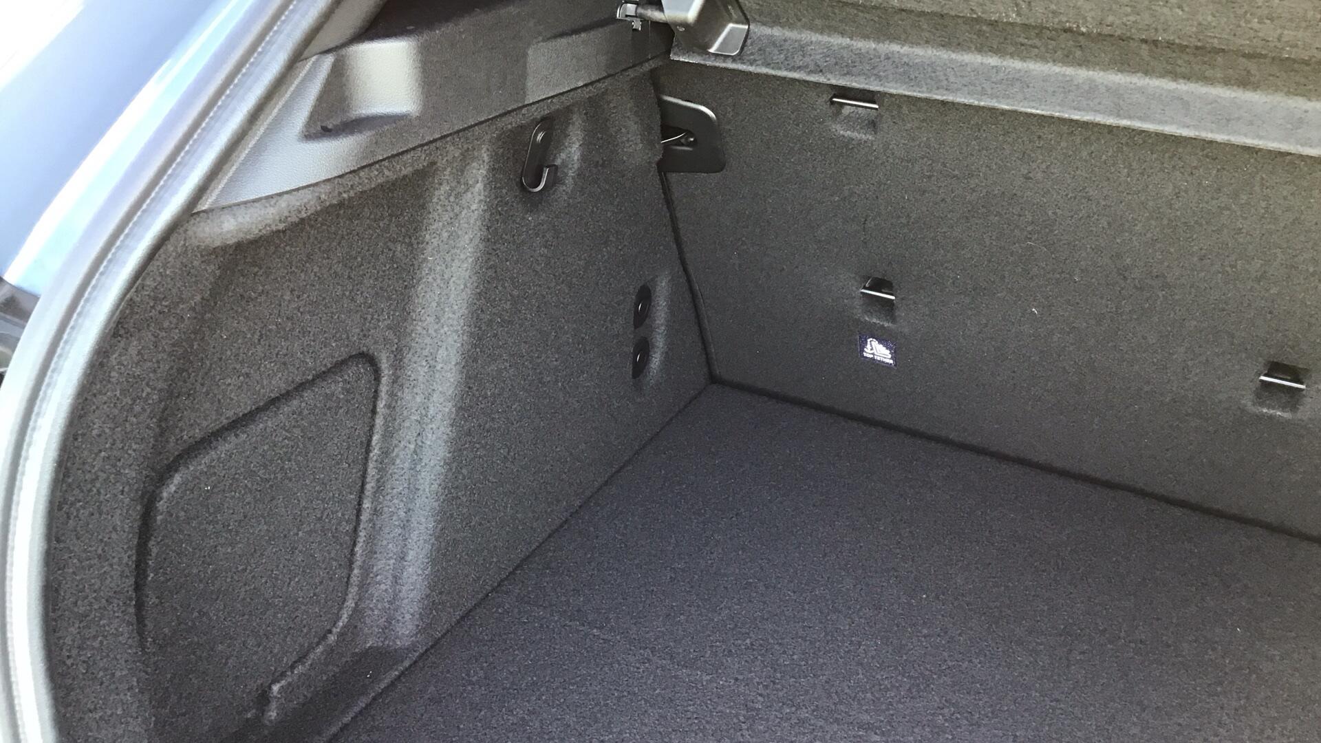 BMW 1 Series view 35