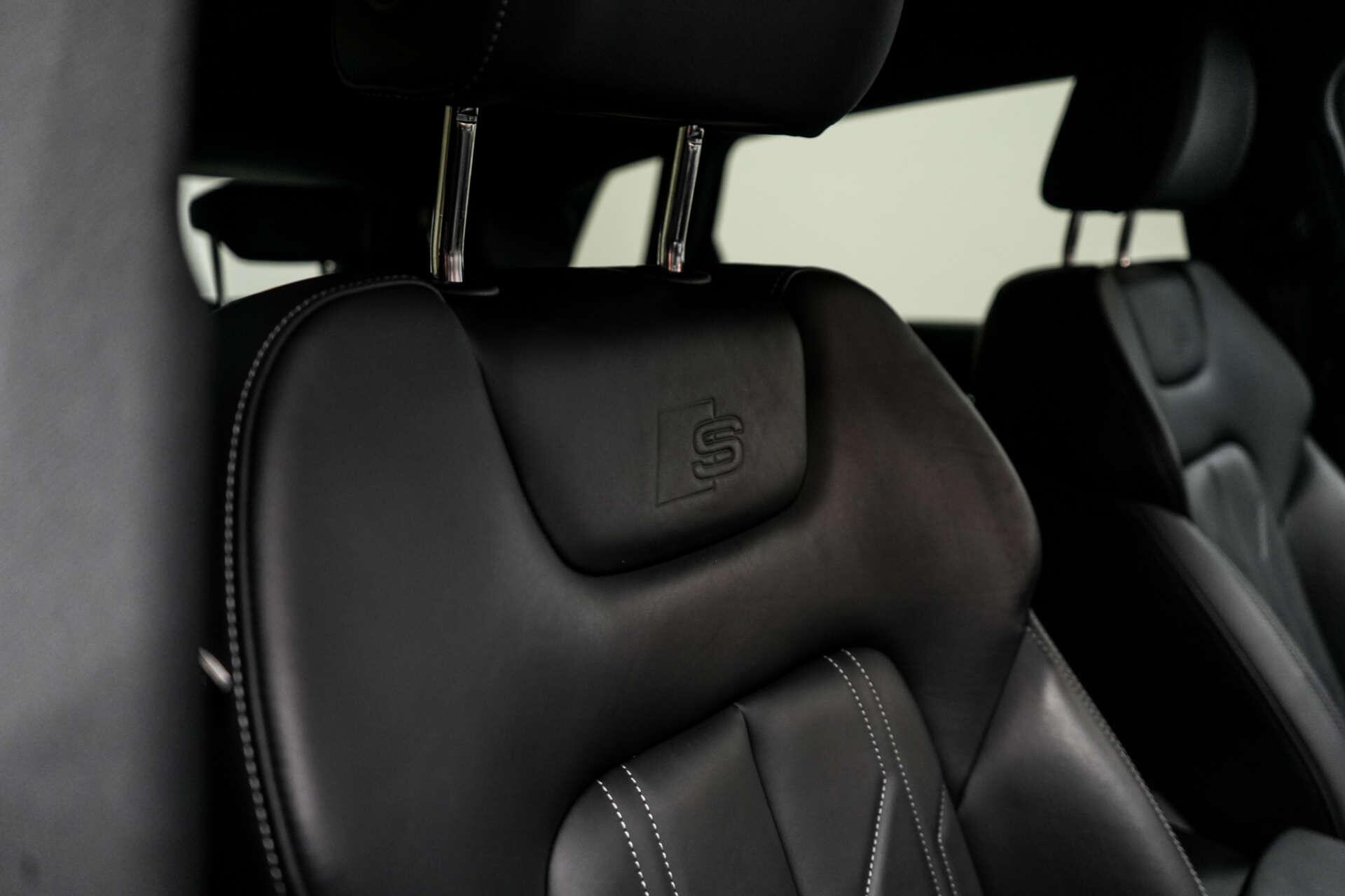 Audi Q8 E-Tron view 20