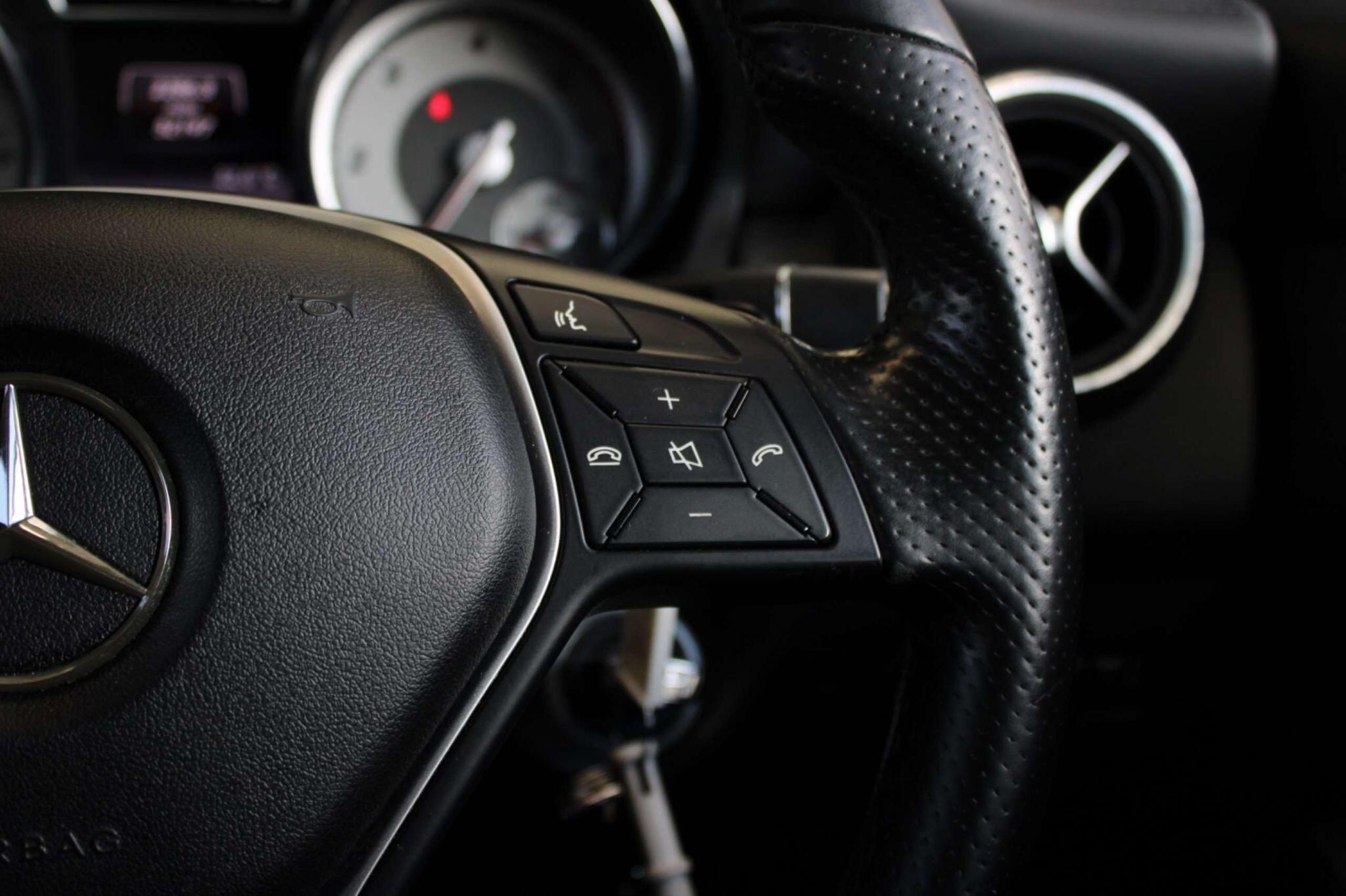 Mercedes-Benz Cla view 16