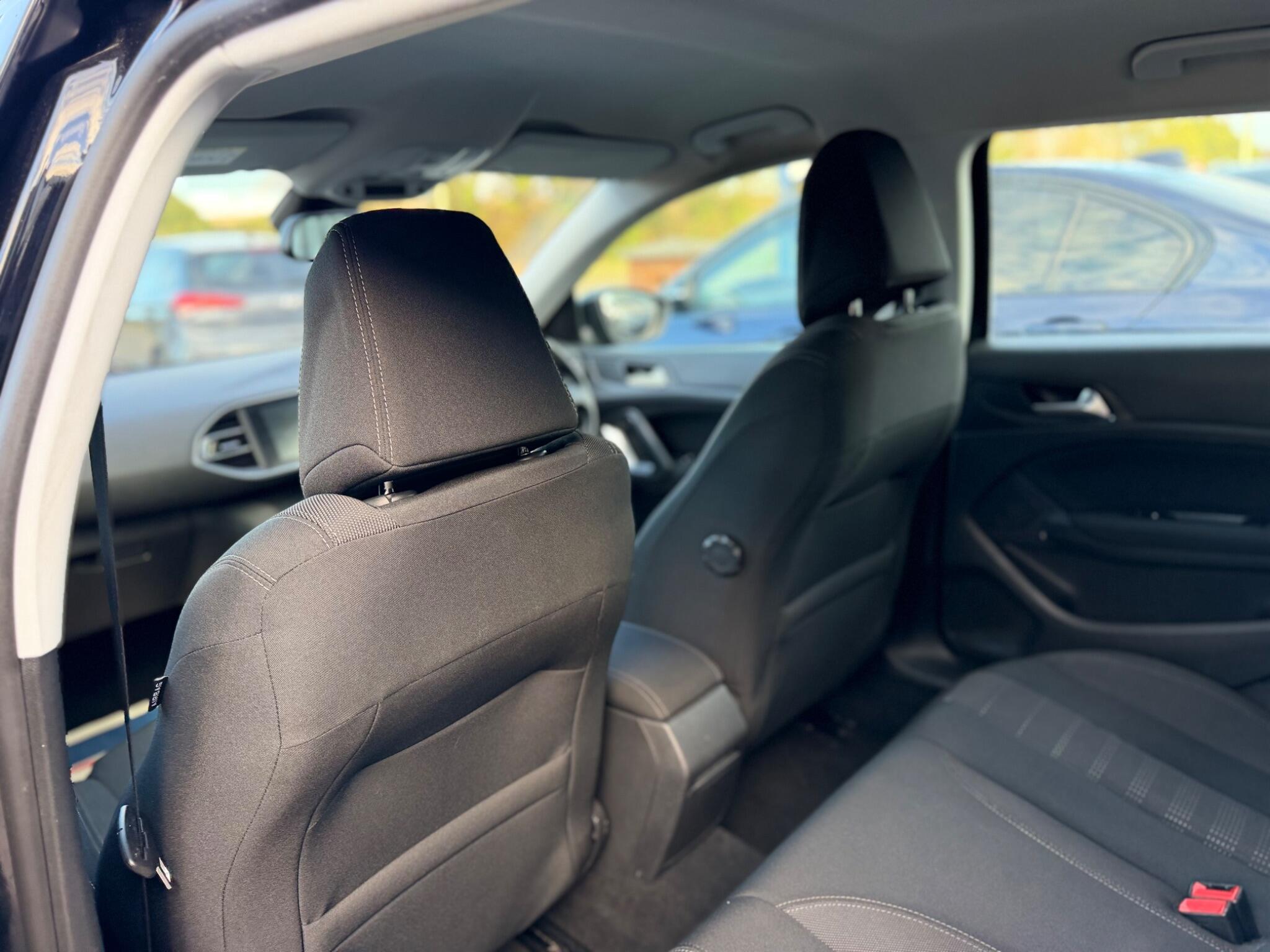 Peugeot 308 view 15