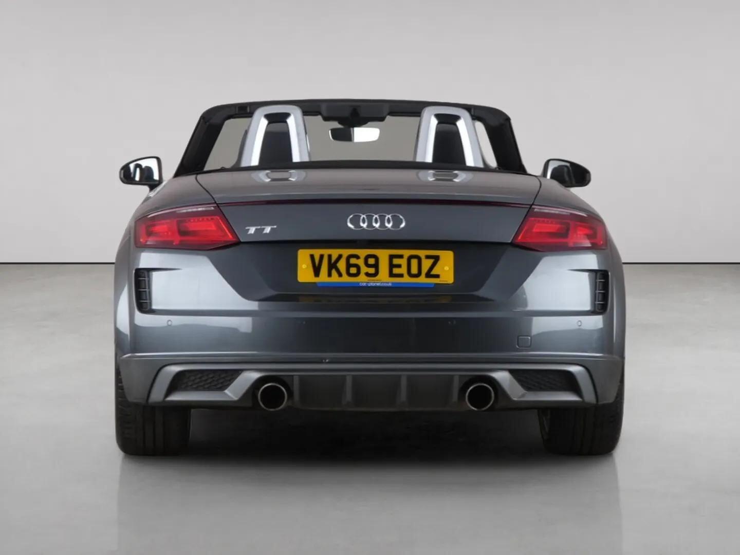 Audi TT view 6