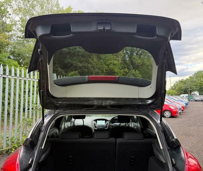 2017 Ford Focus image 36