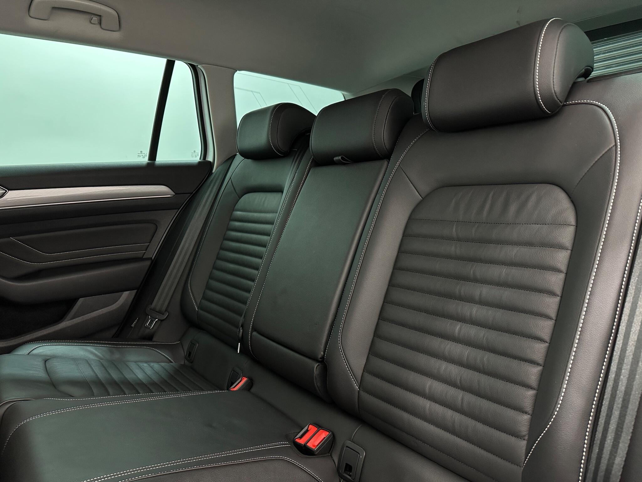 Volkswagen Passat view 39