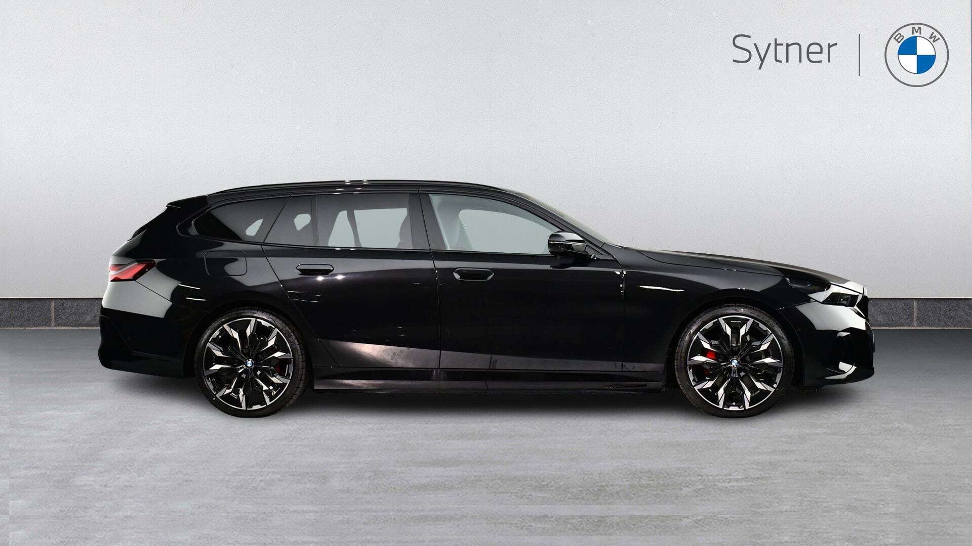 BMW 5 Series view 3