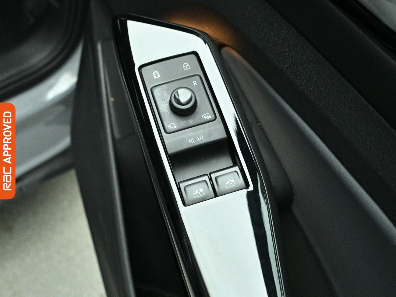 Volkswagen ID.4 view 26