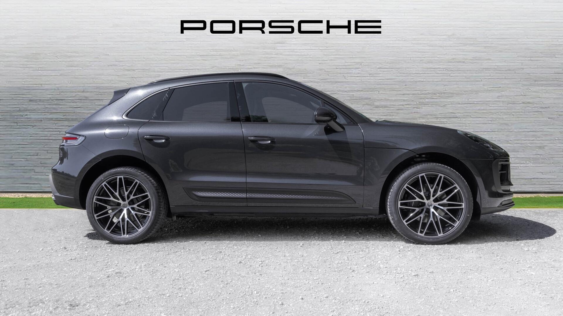Porsche Macan view 7