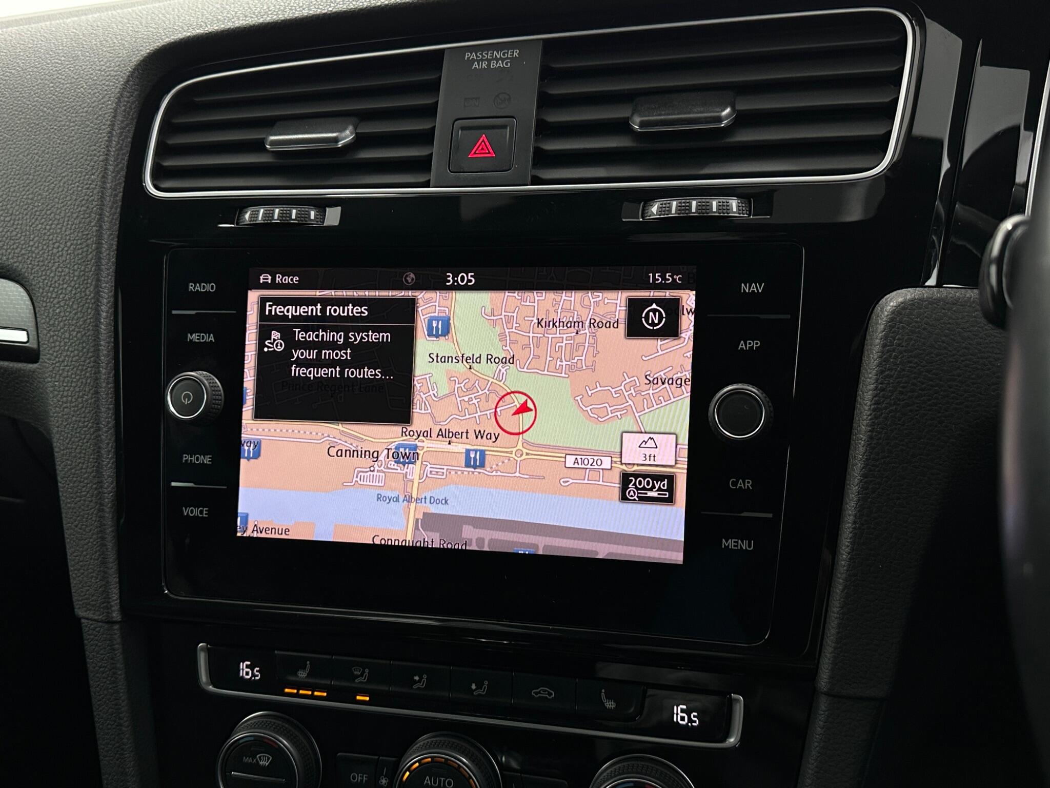 Volkswagen Golf view 23