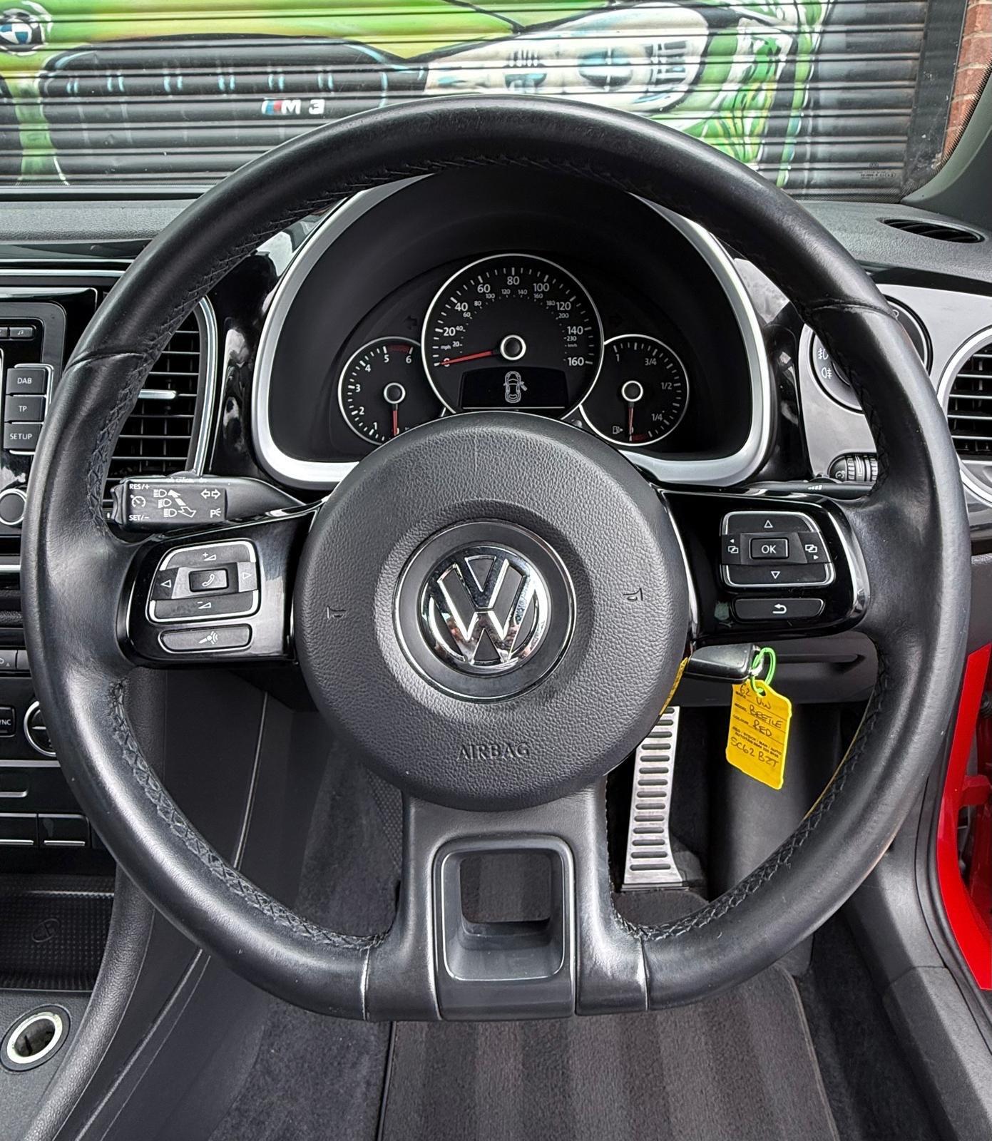 Volkswagen Beetle view 12