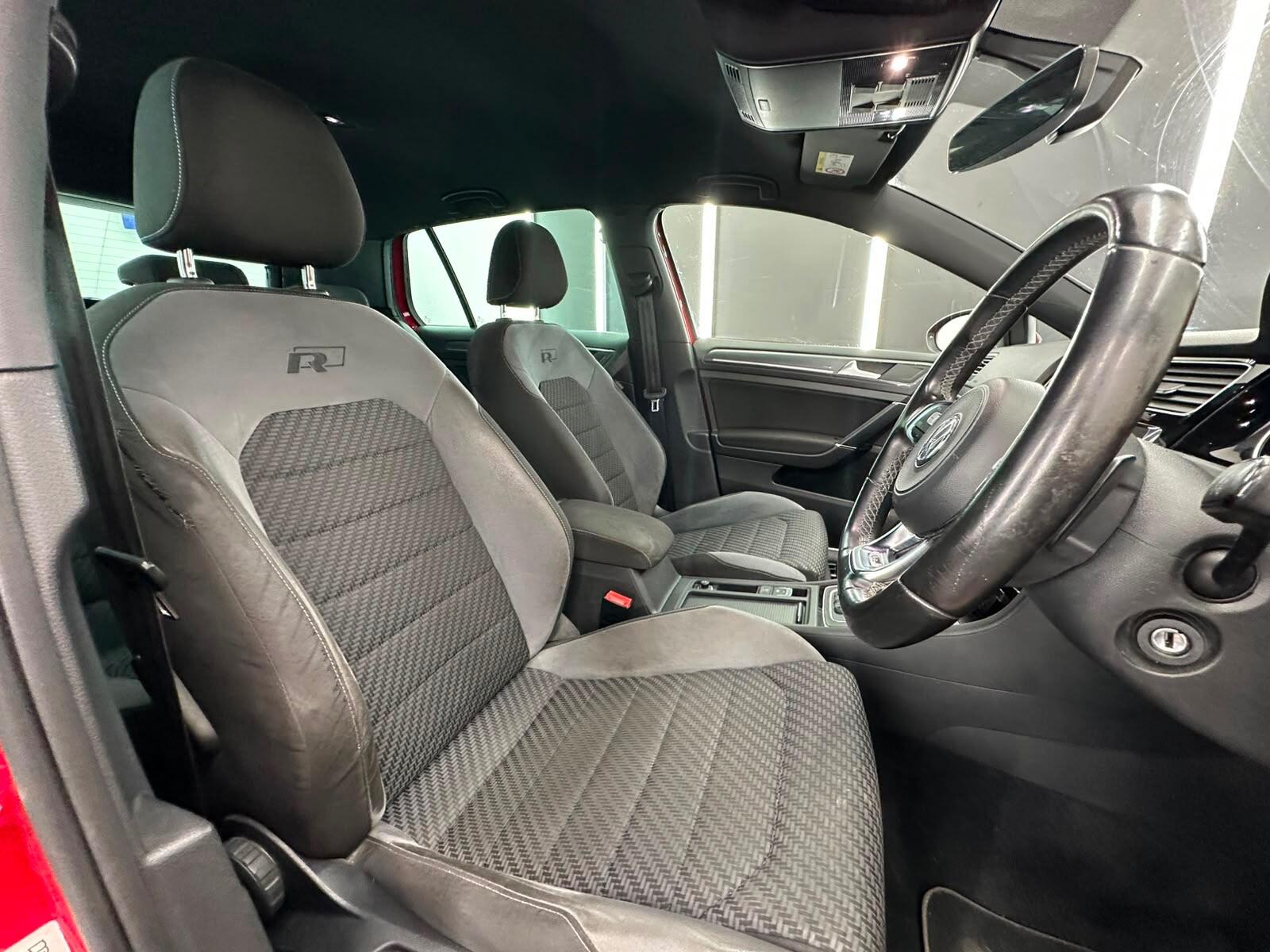 Volkswagen Golf view 23