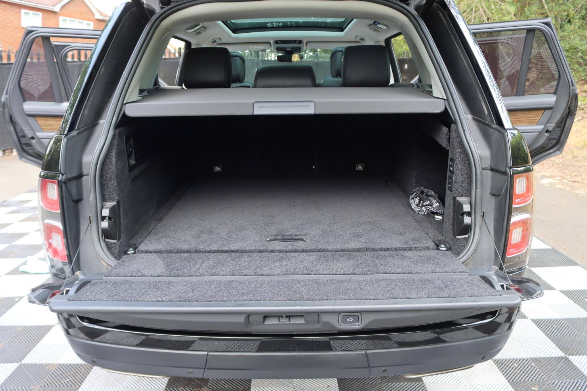 Land Rover Range Rover view 39