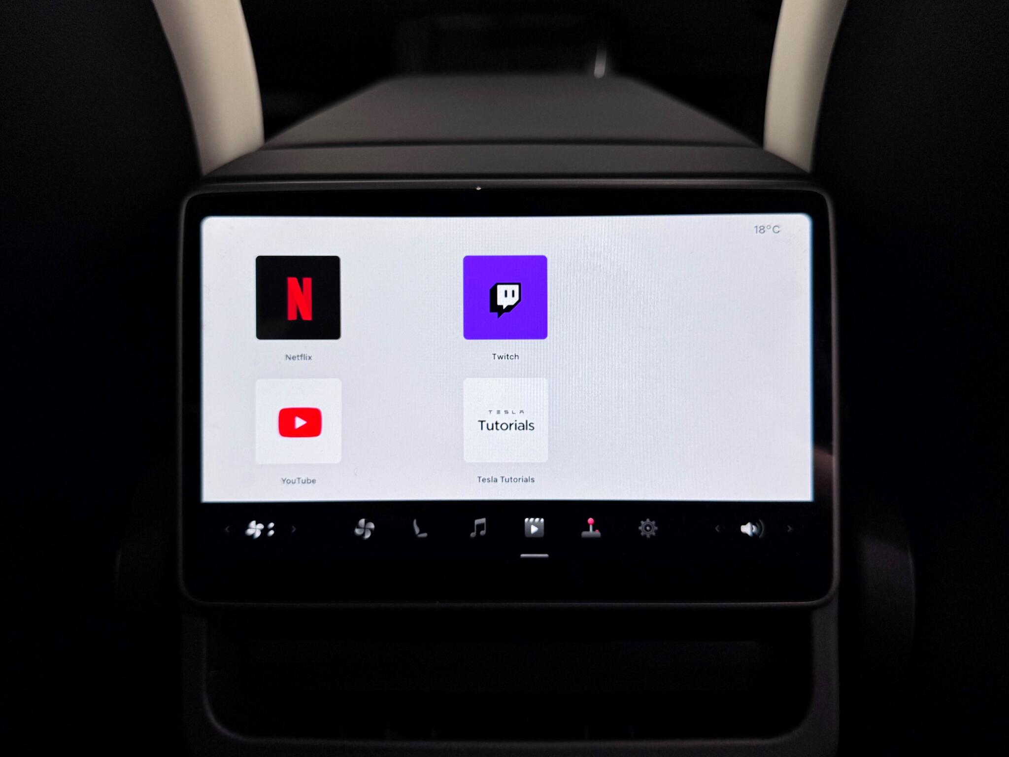 Tesla Model Y view 24