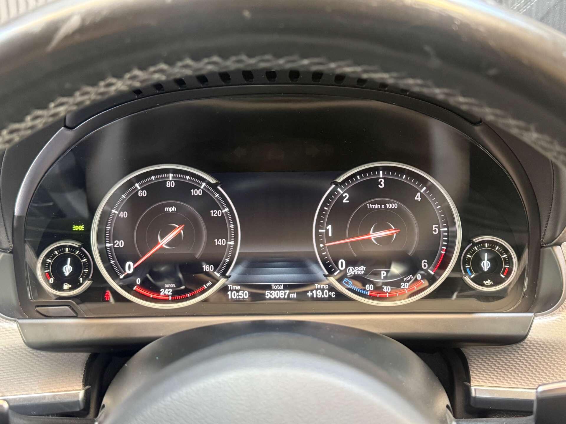 BMW 6 Series view 44