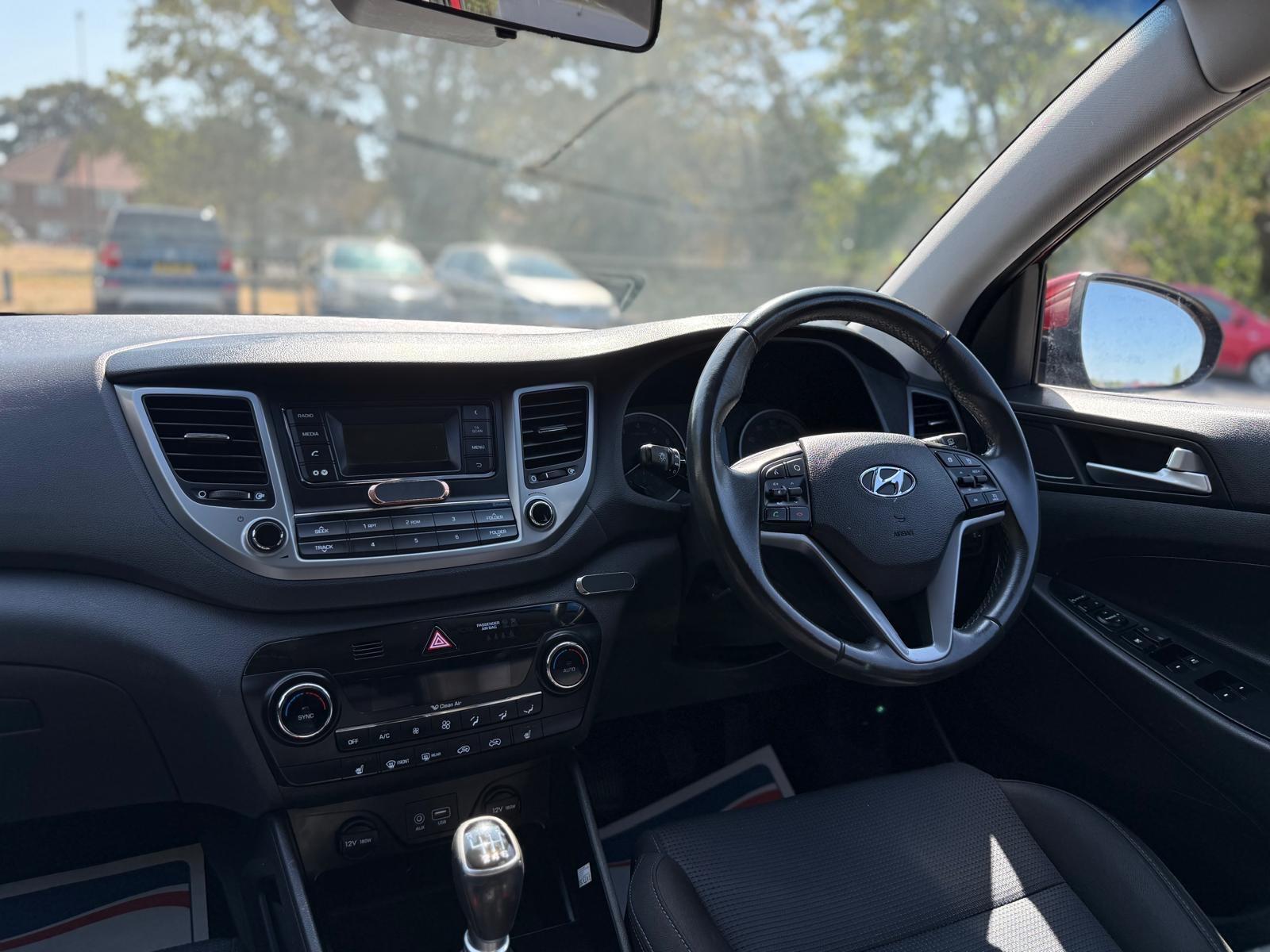 Hyundai Tucson view 24